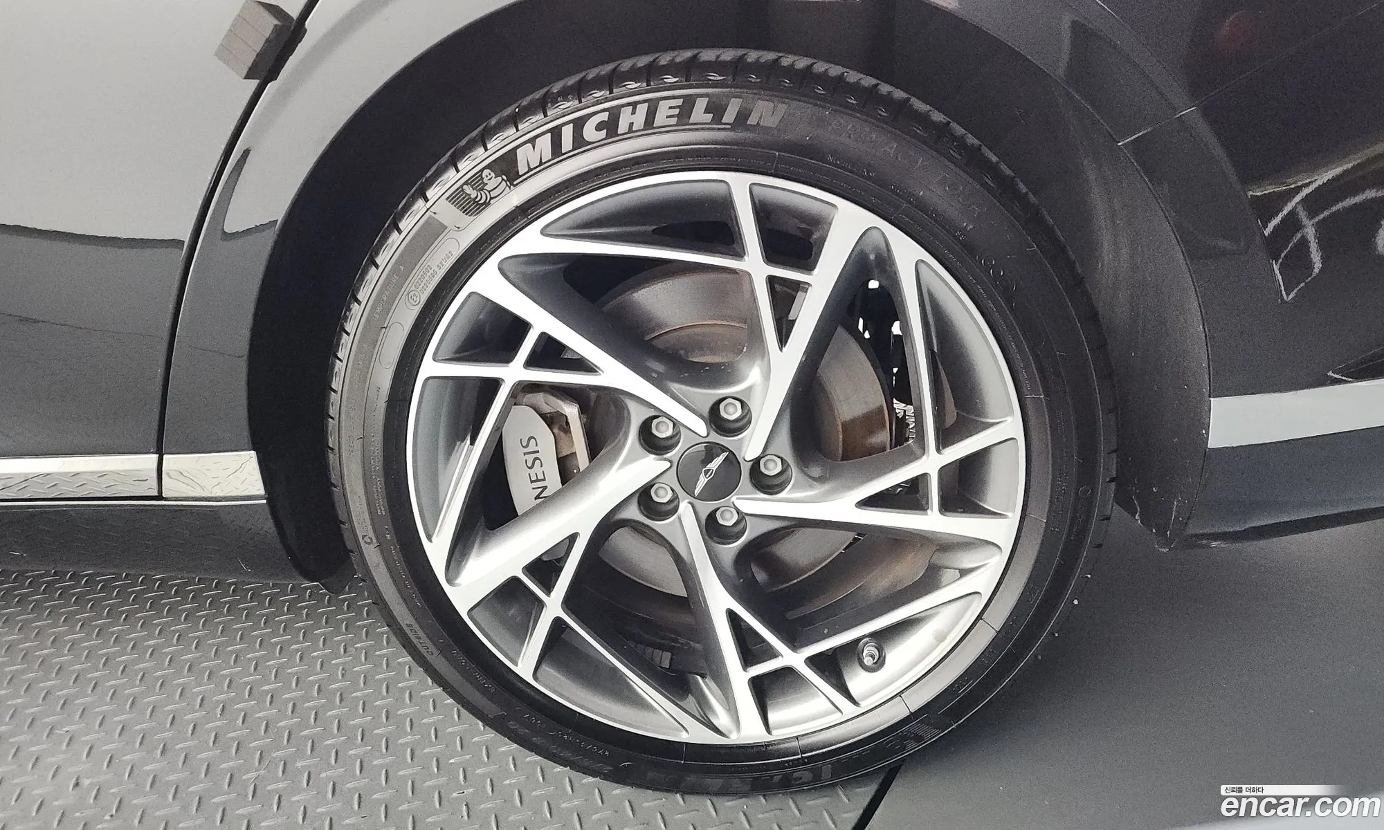 Genesis G90 2022 KMTFA41DDNU010055 — 13