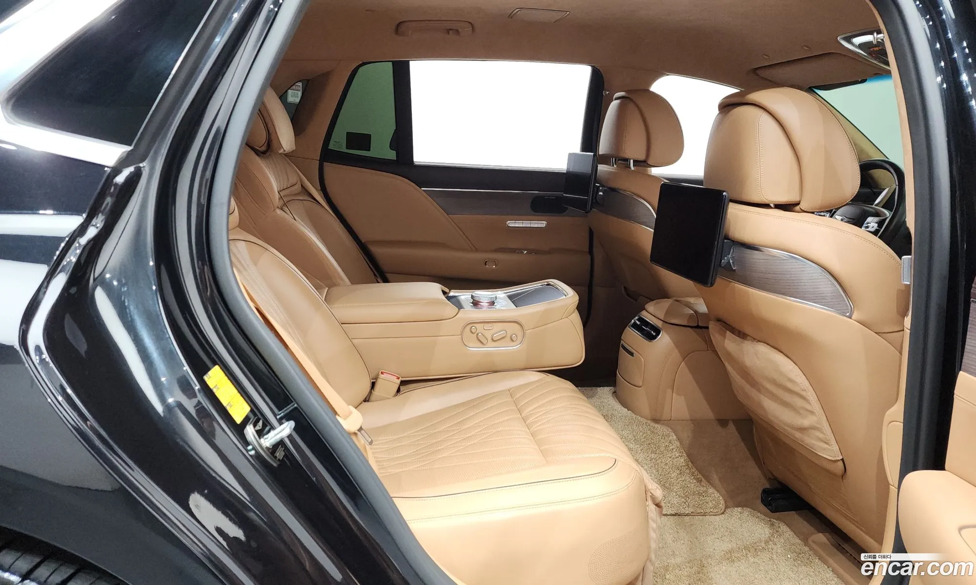 Genesis G90 2022 KMTFA41DDNU010055 — 31