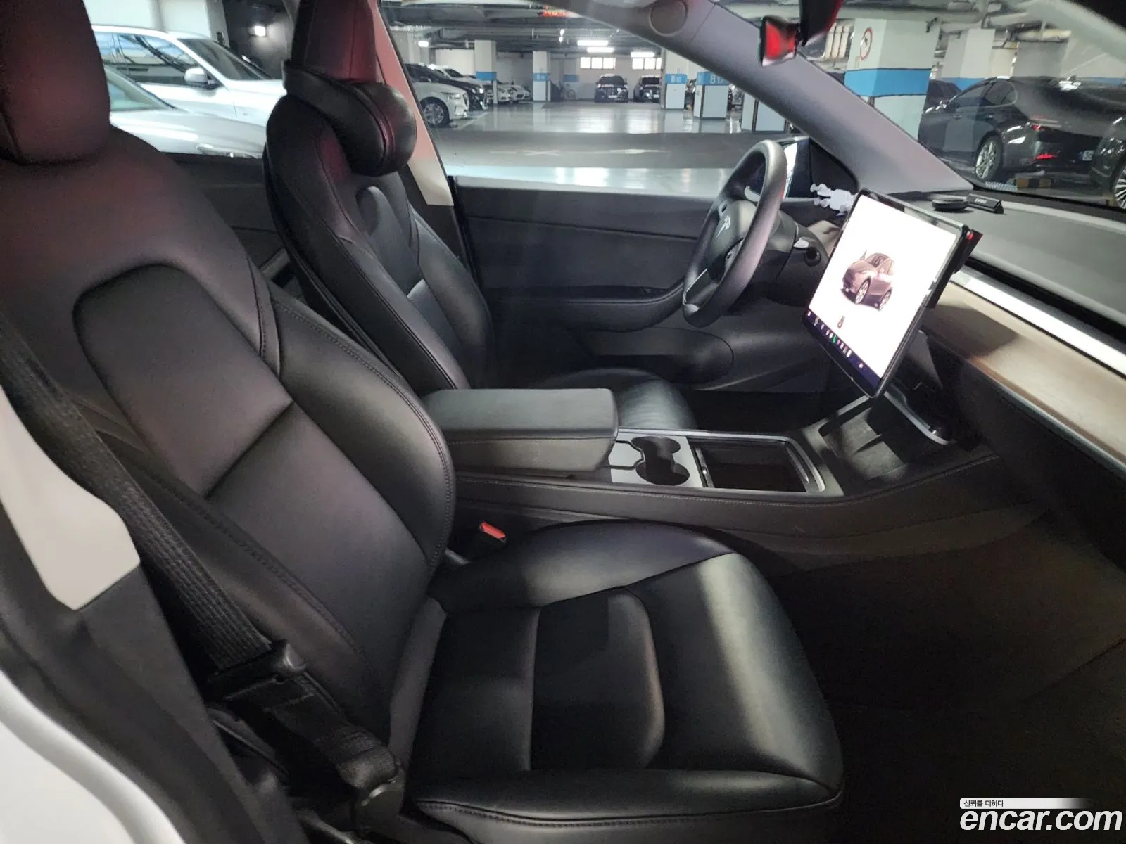 Tesla Model Y 2022 — 8