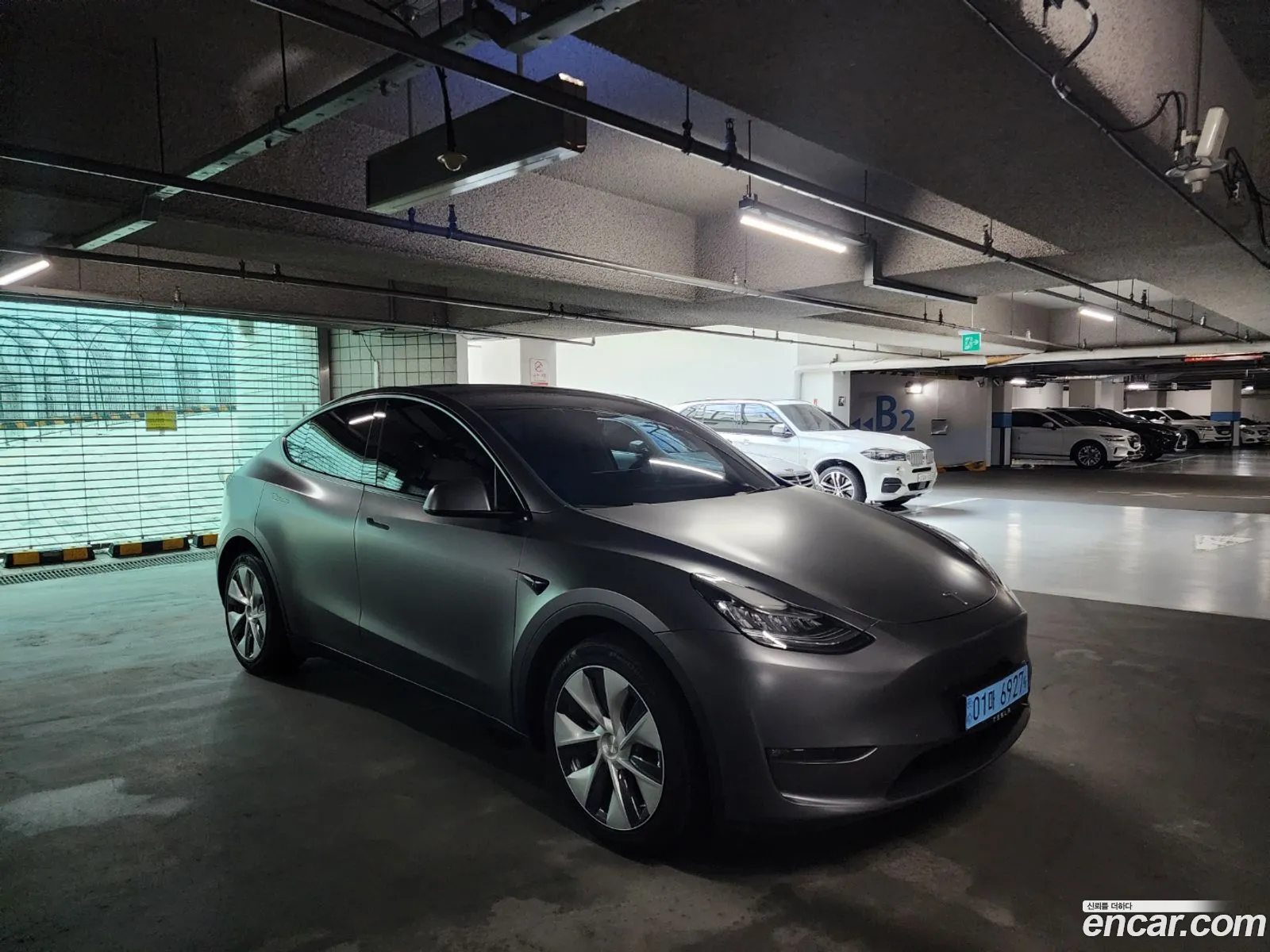 Tesla Model Y 2022 — 16
