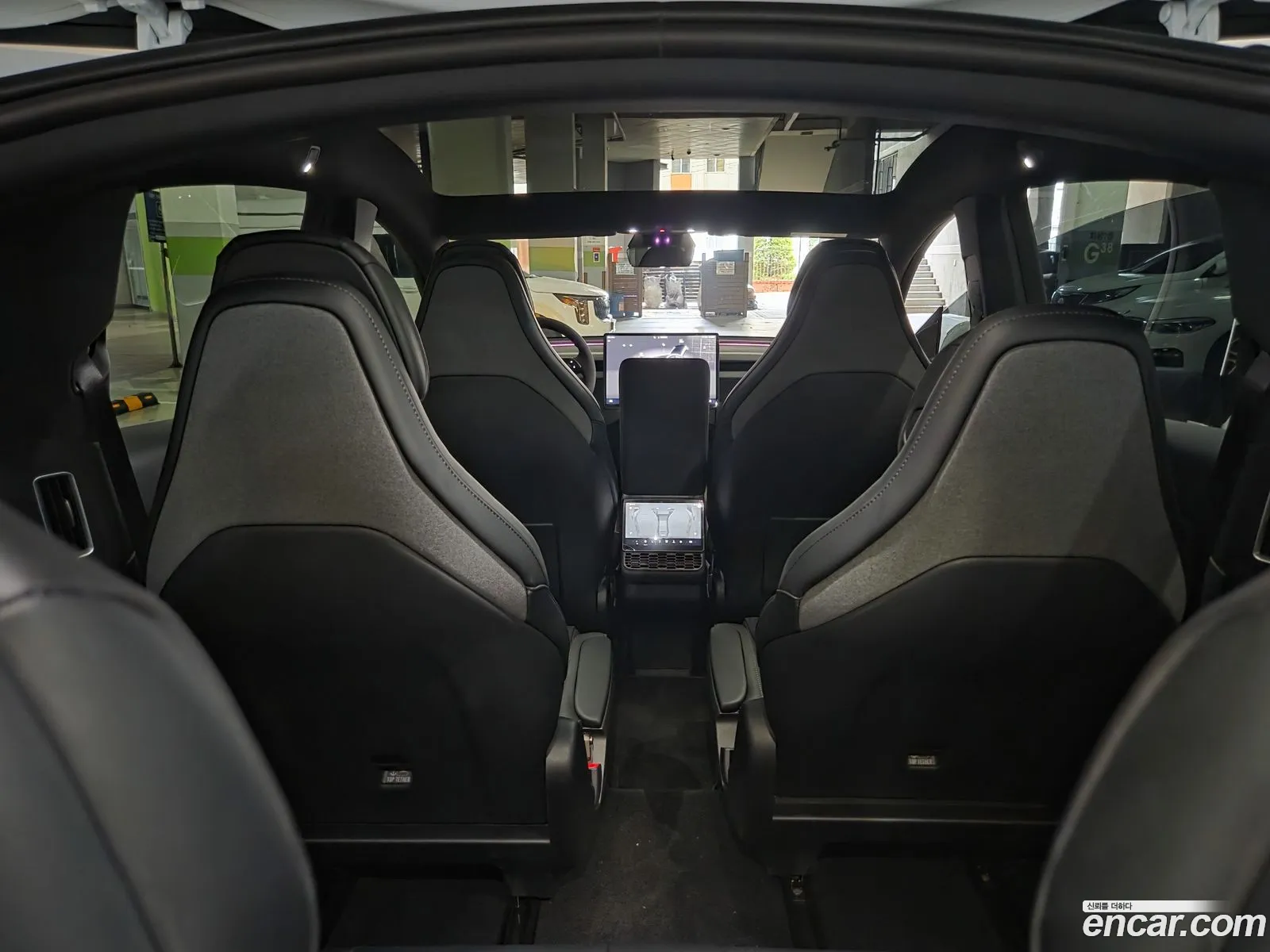 Tesla Model Y 2026 — 20