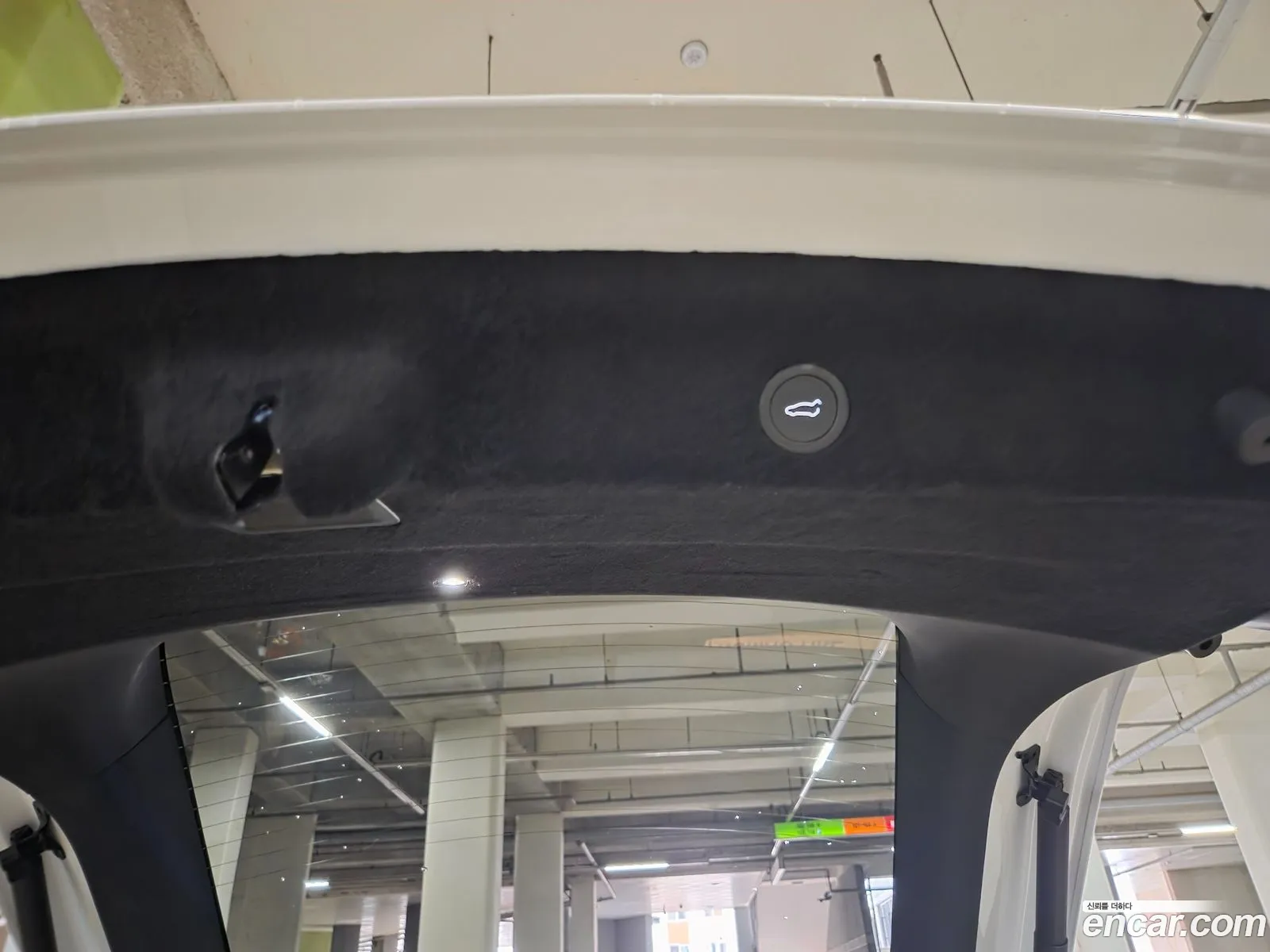 Tesla Model Y 2026 — 19