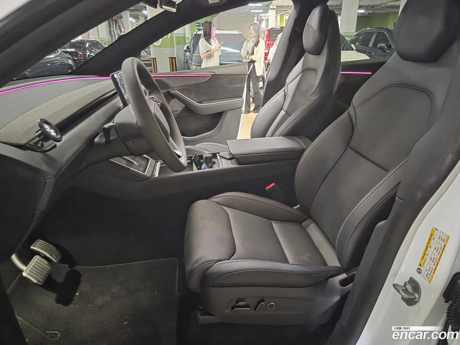 Tesla Model Y 2026 — 6
