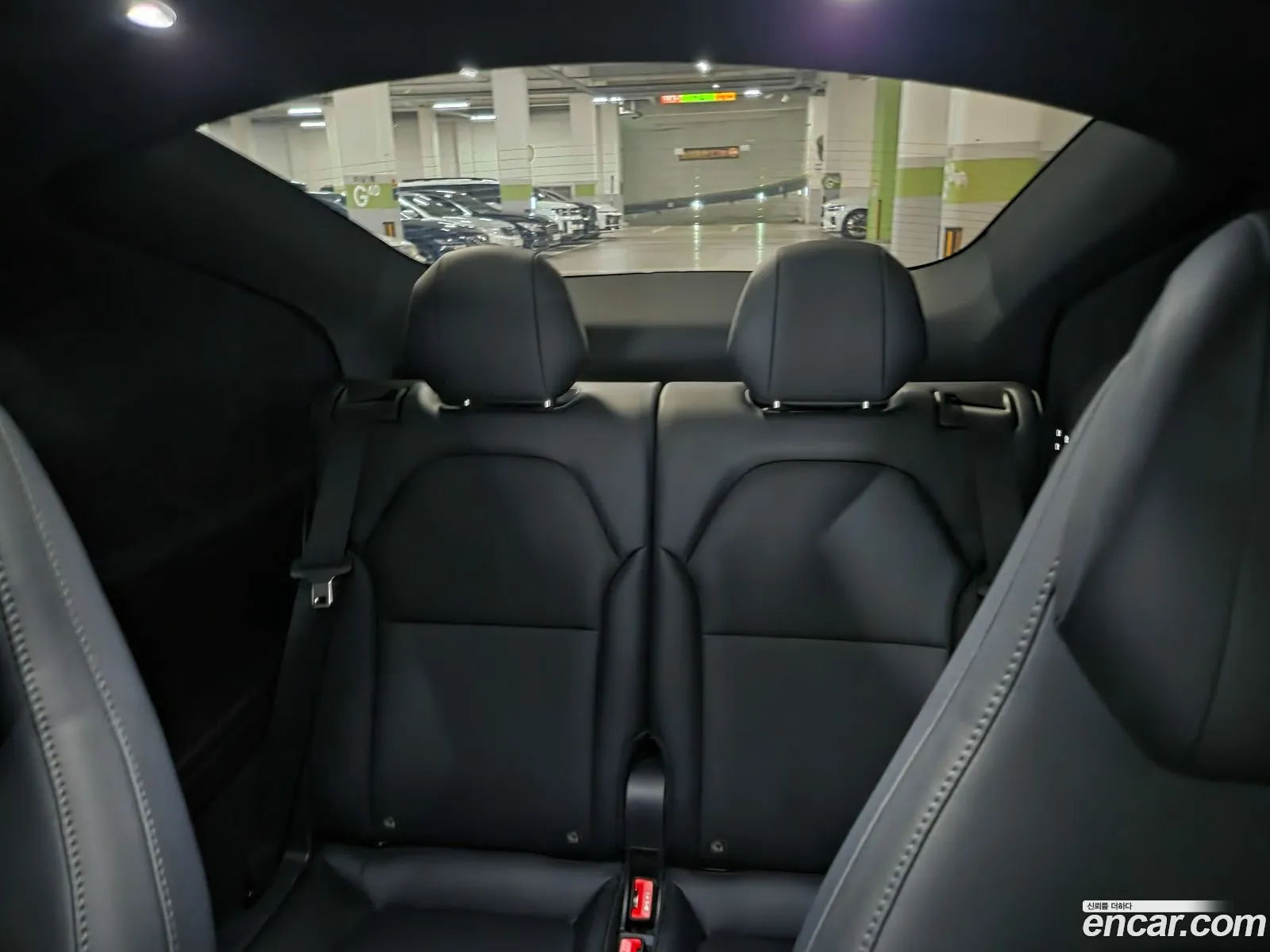 Tesla Model Y 2026 — 11