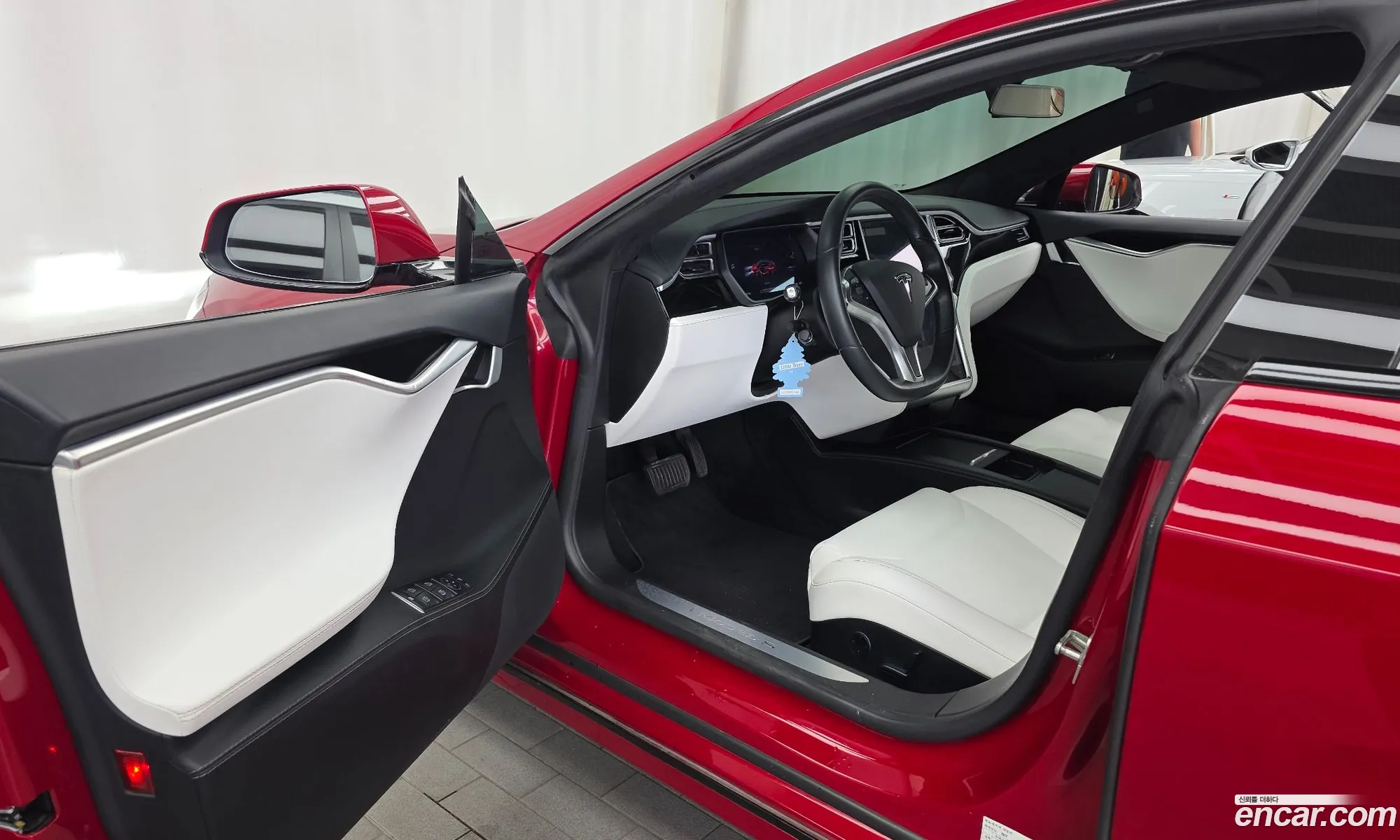Tesla Model S 2017 5YJSA1E28HF208498 — 14