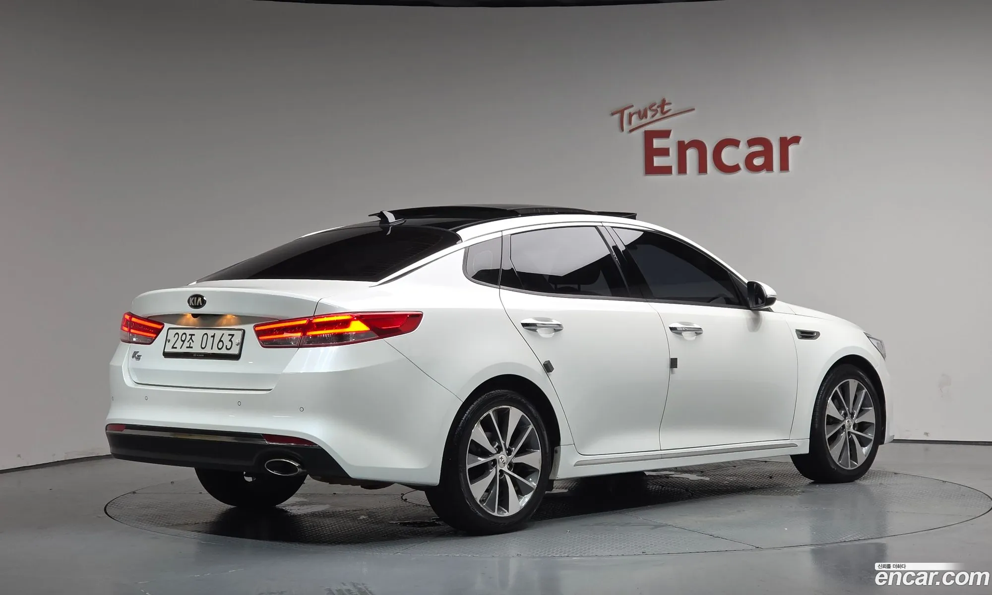 Kia K5 2017 — 27