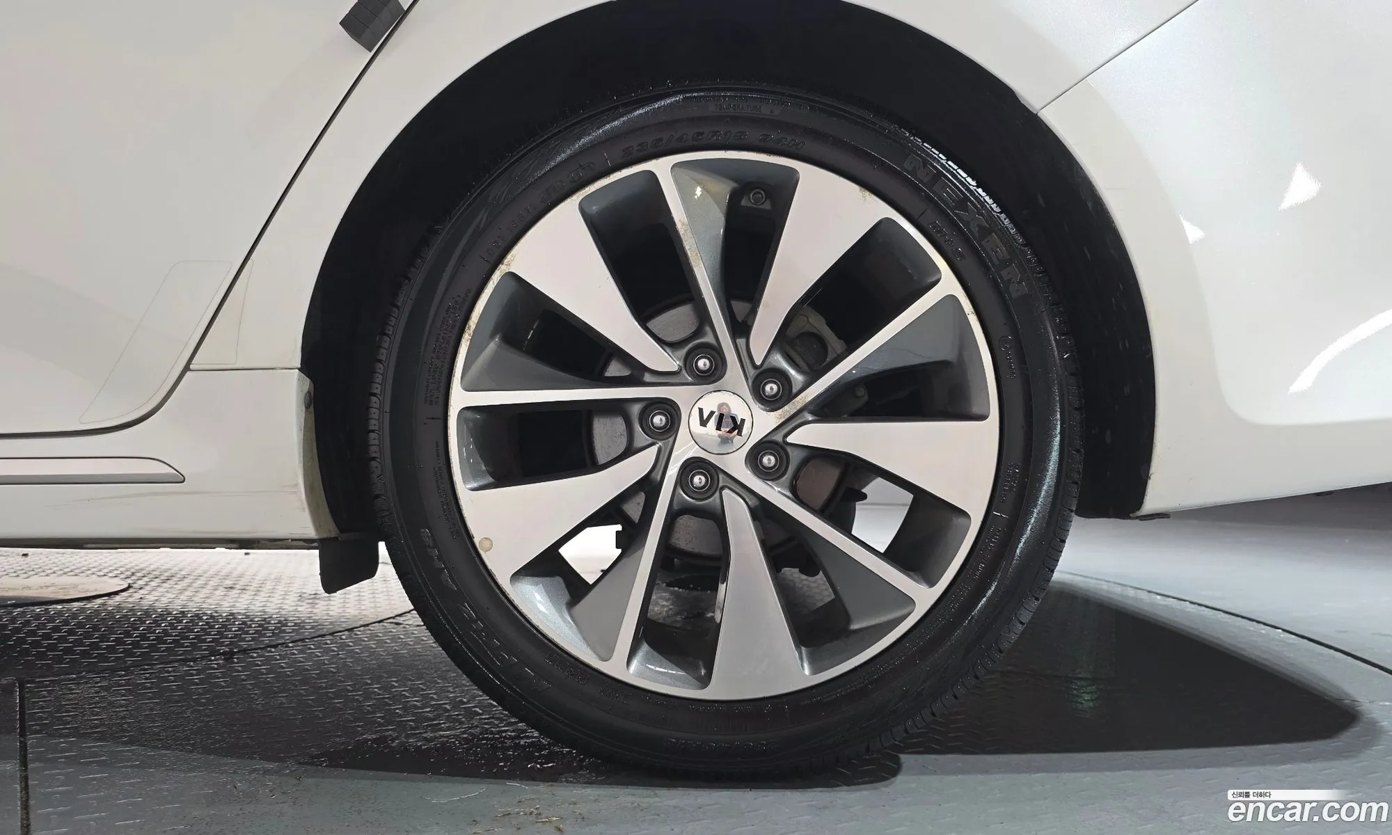 Kia K5 2017 — 12