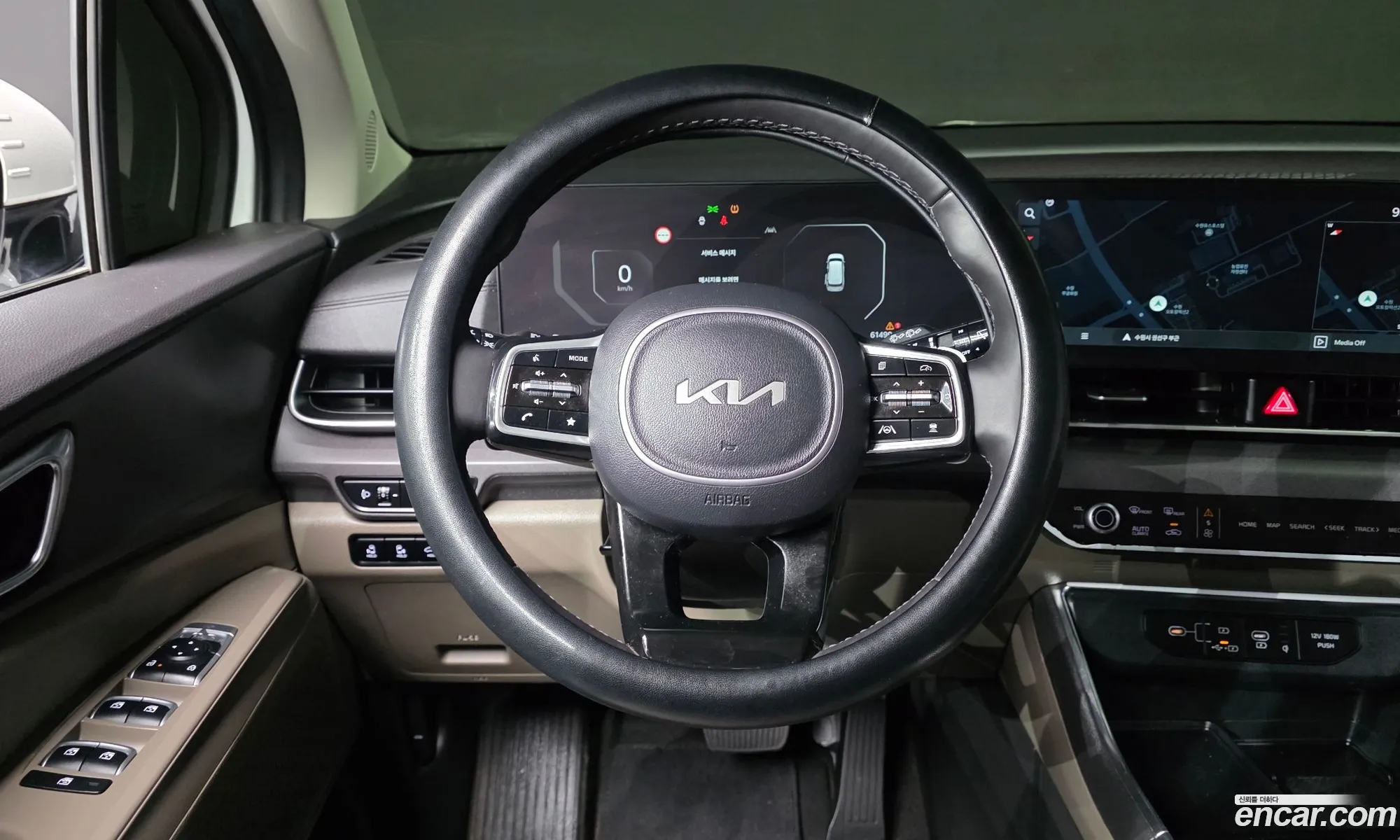 Kia Carnival 2023 KNANC813BRS409195 — 16