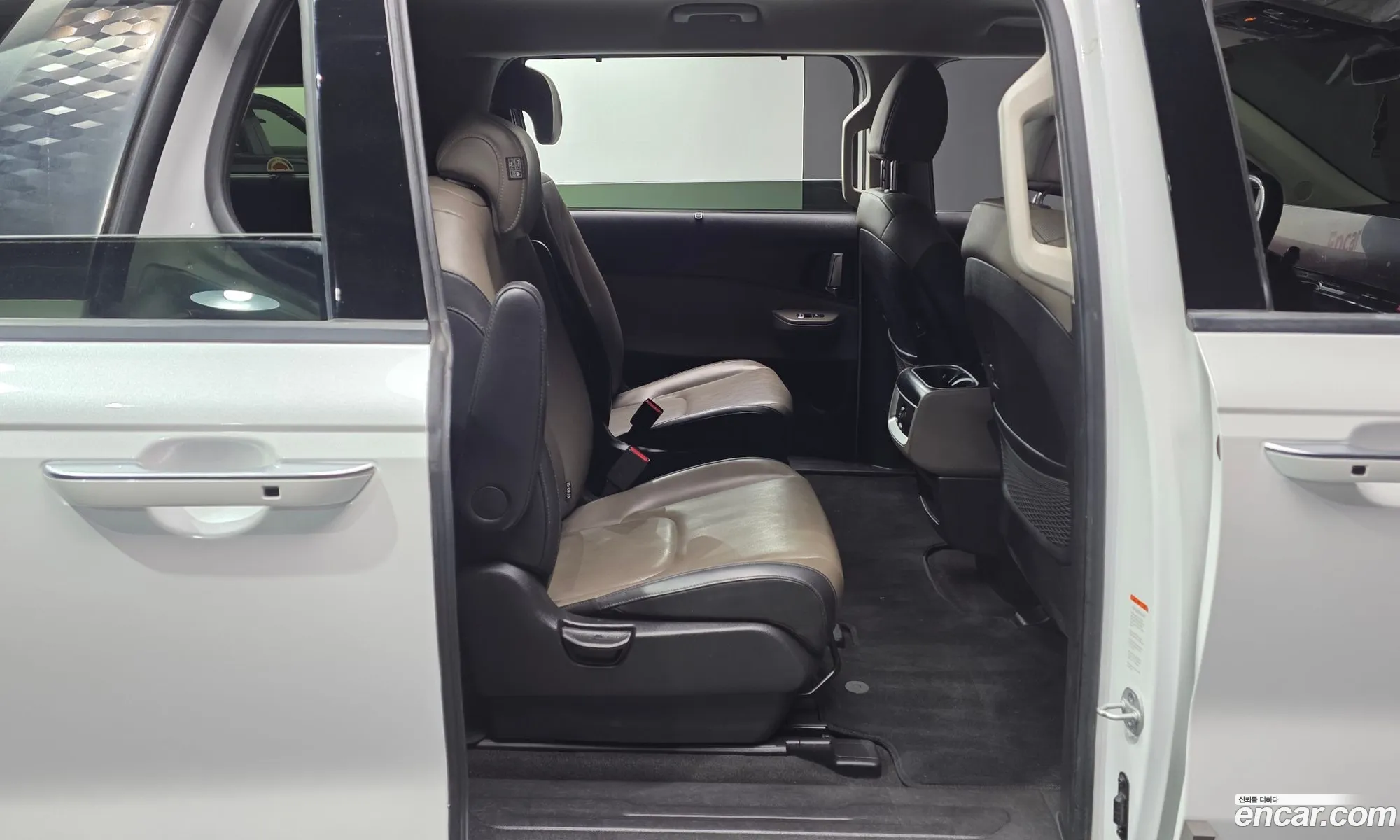Kia Carnival 2023 KNANC813BRS409195 — 21
