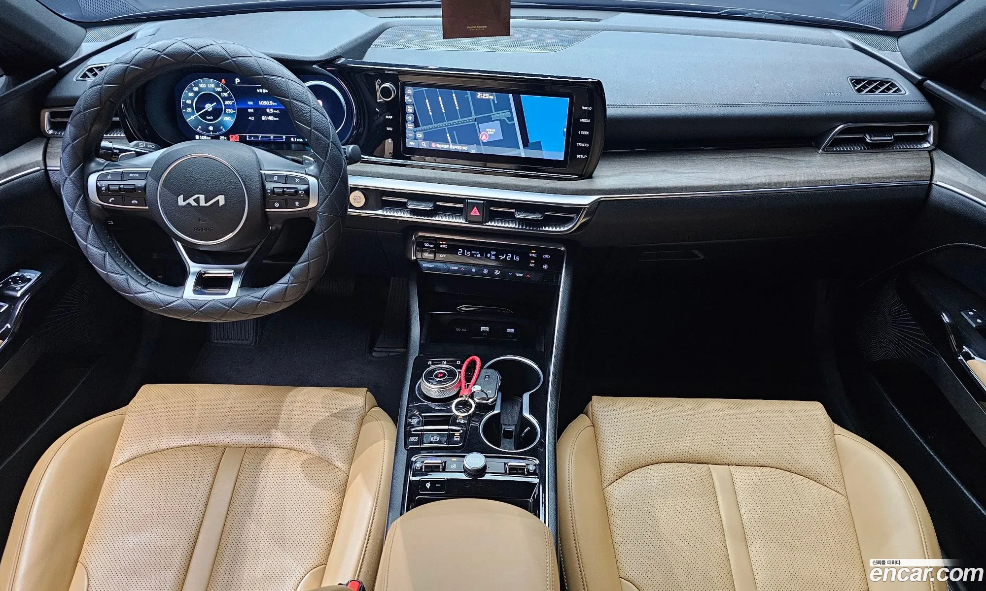 Kia K5 2023 — 8