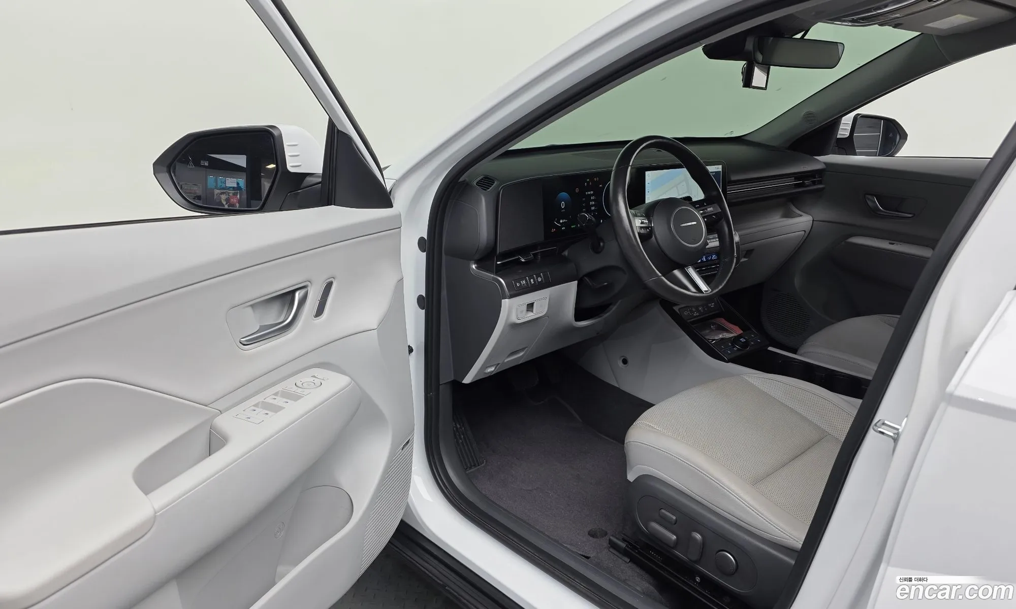 Hyundai Kona Hybrid 2023 — 3