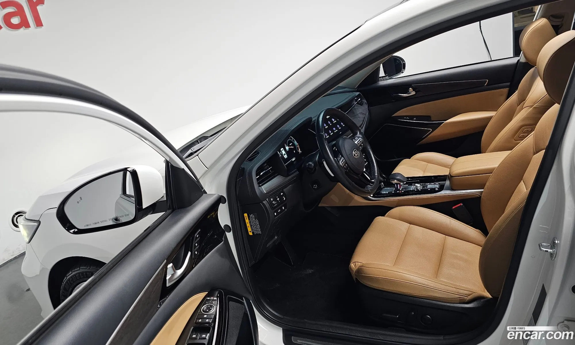 Kia K7 Premier 2019 — 31
