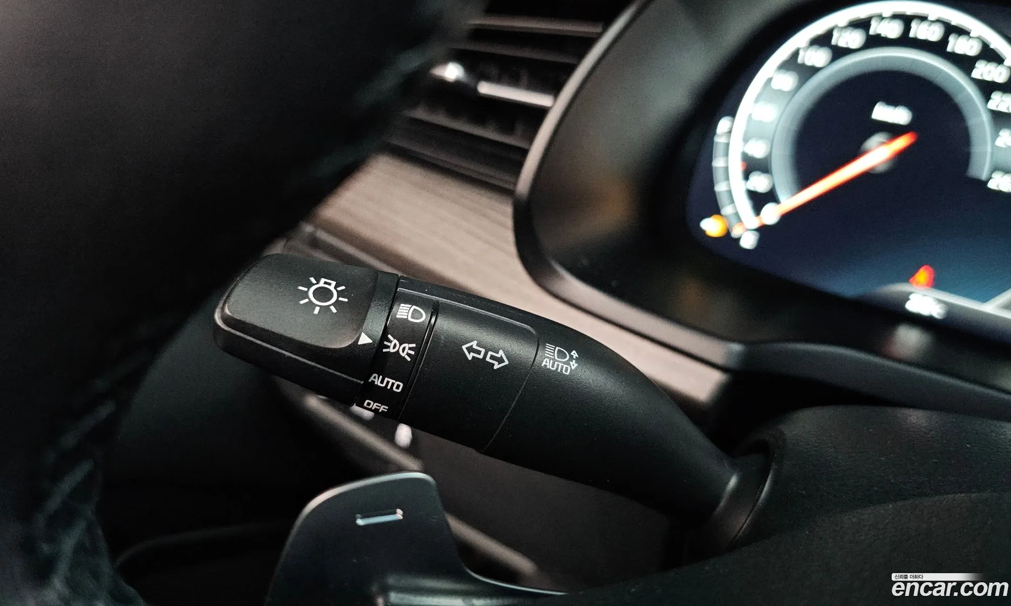 Kia K7 Premier 2019 — 39