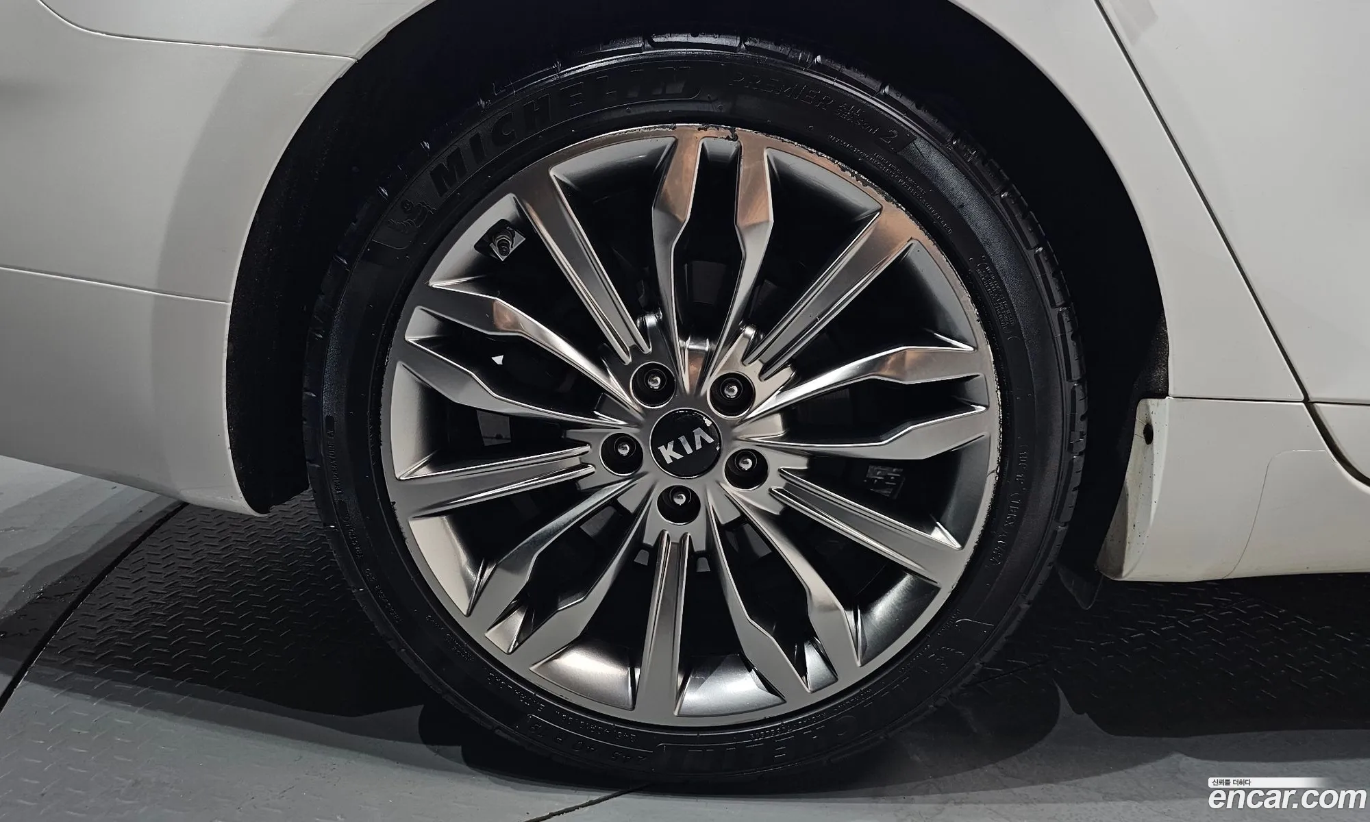 Kia K7 Premier 2019 — 11