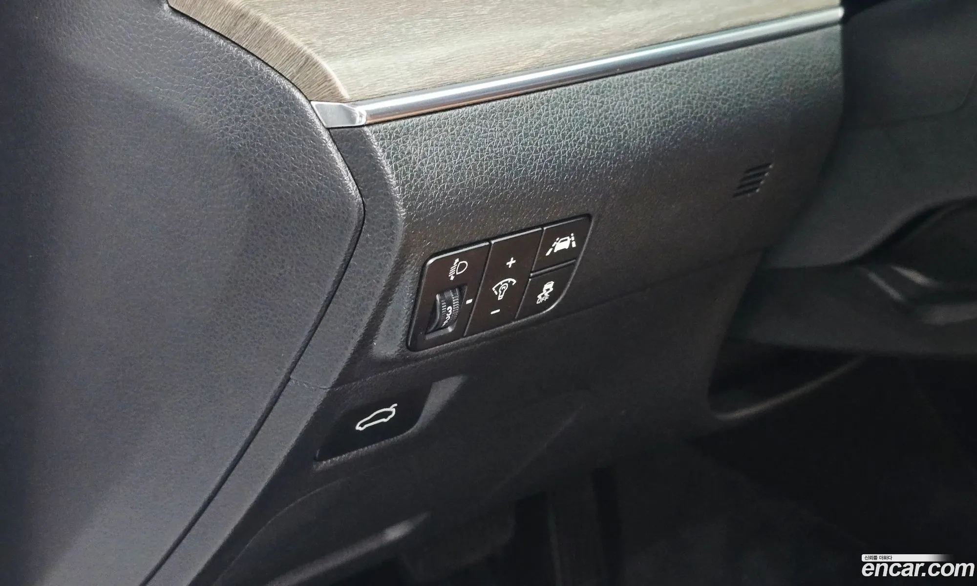 Kia K5 2022 KNAG541ABPA211185 — 9