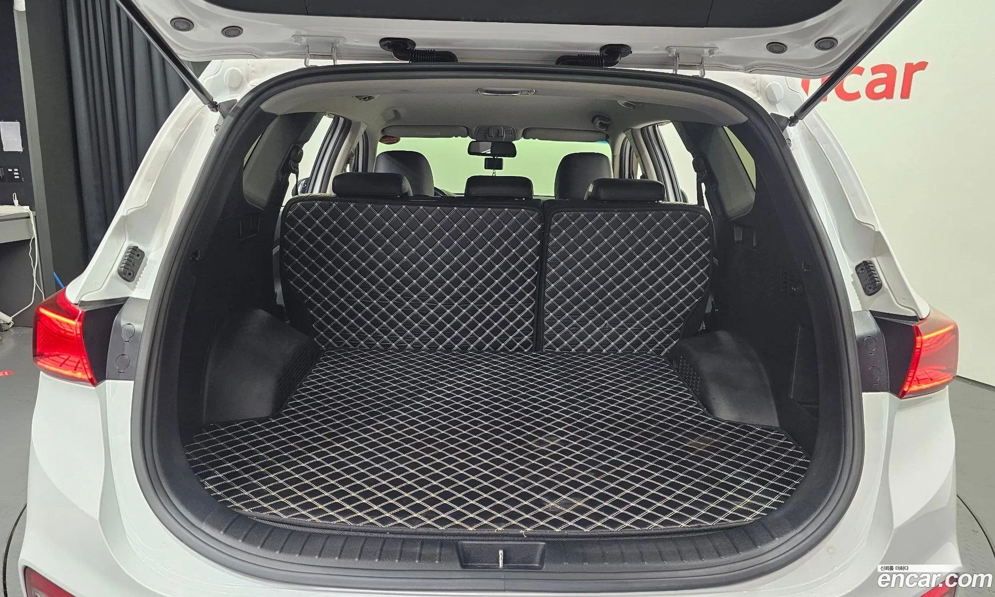 Hyundai Santa Fe TM 2018 KMHS281BBKU060663 — 14