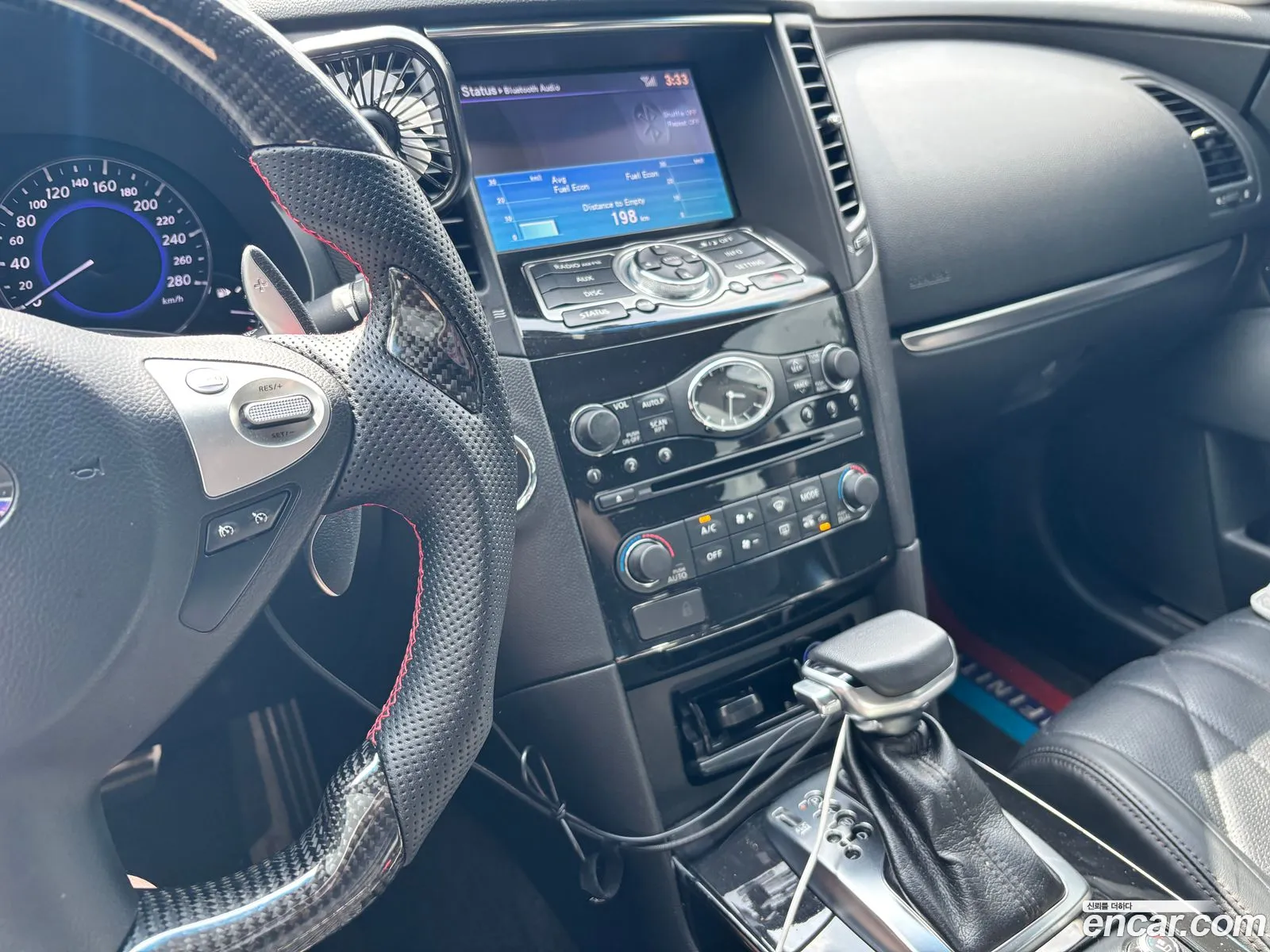 Infiniti QX70