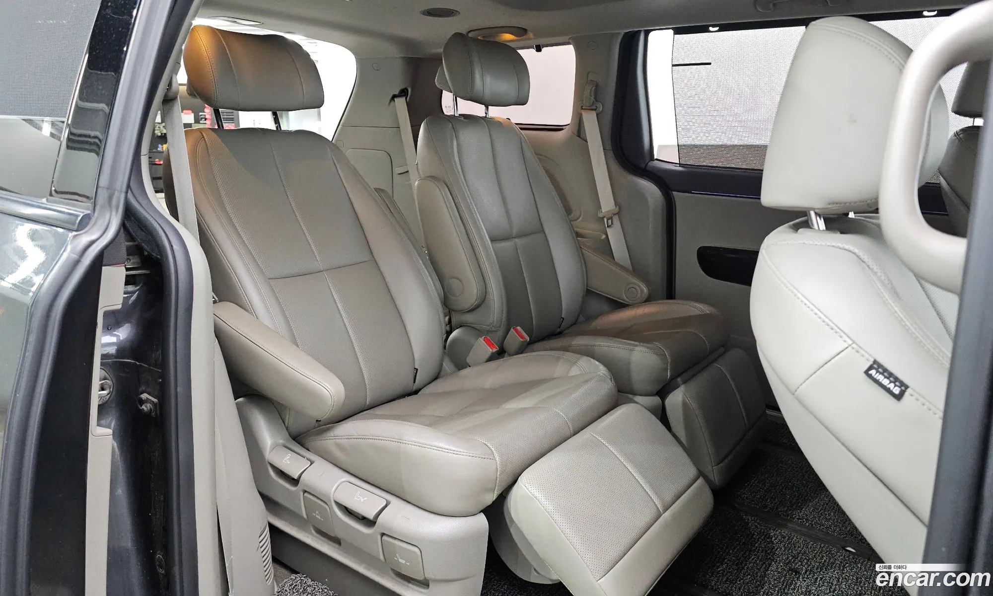 Kia Carnival 2016 KNAME811BHS268565 — 6