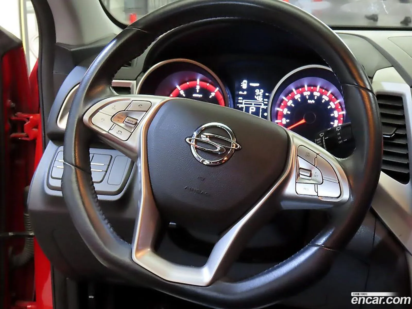 KG Mobility (SsangYong) Tivoli 2015 — 2