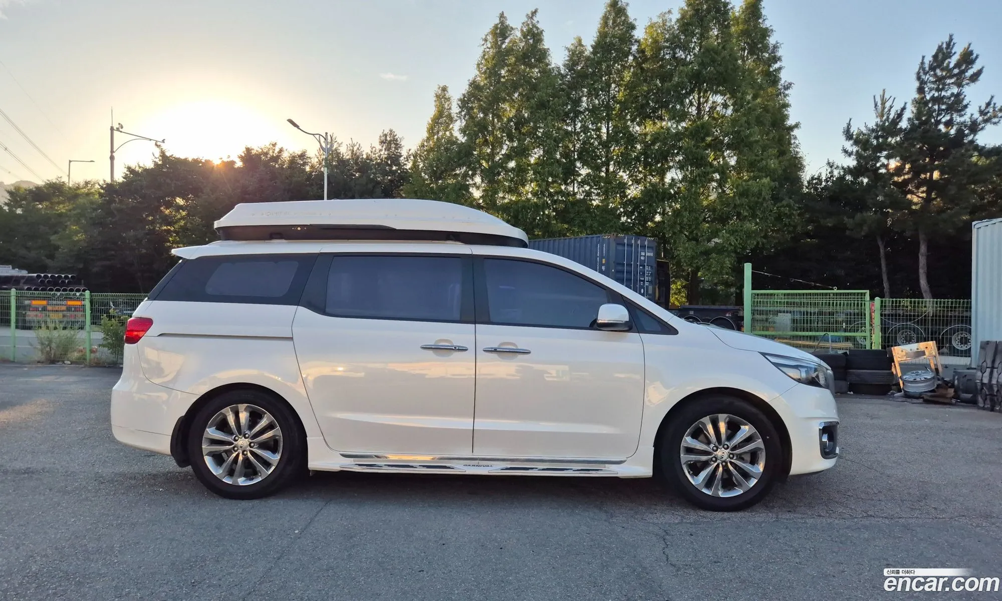 Kia Carnival 2016 — 8