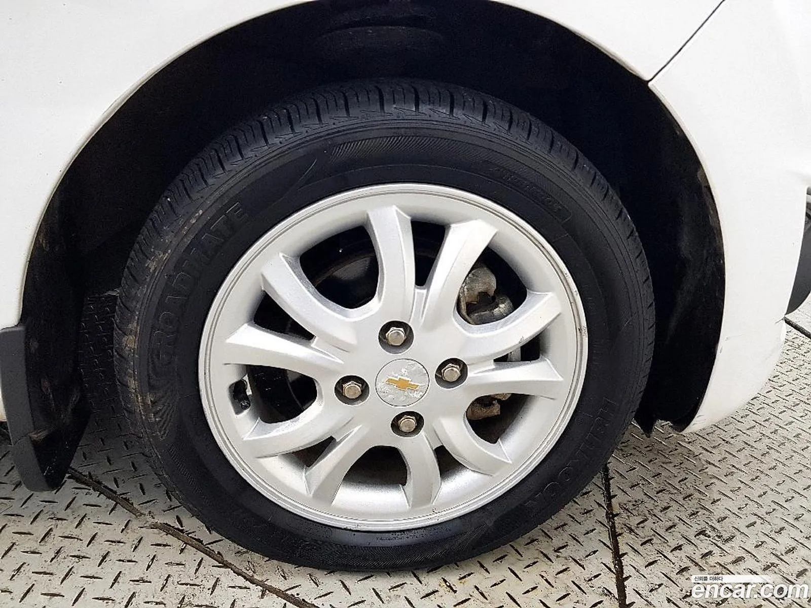 Chevrolet (GM Daewoo) Spark 2014 — 17
