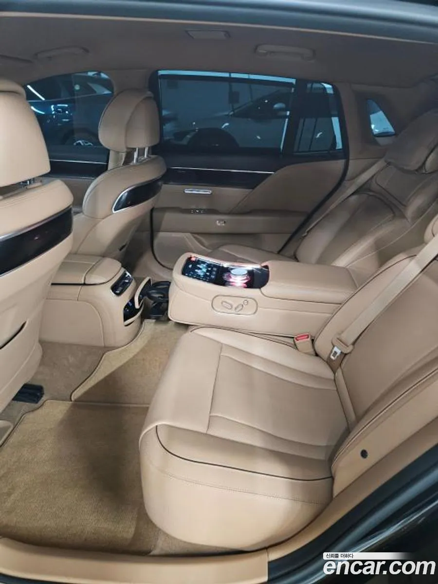 Genesis G90 2023 — 2