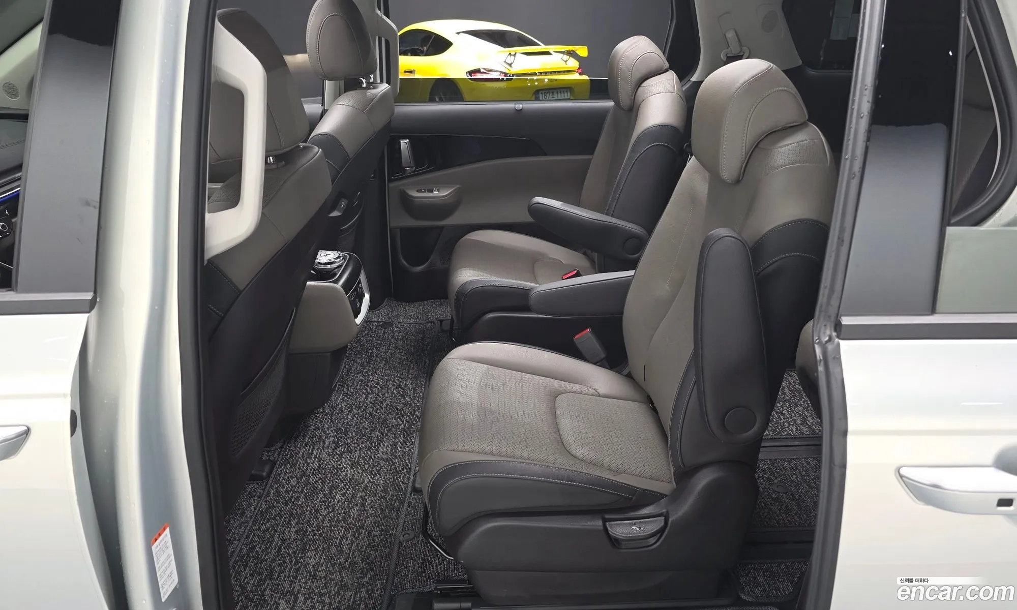 Kia Carnival 2024 — 32