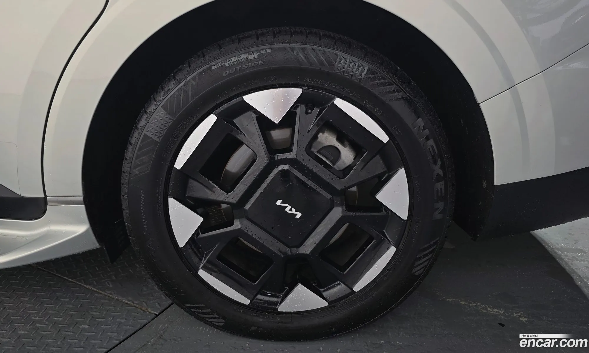 Kia Carnival 2024 — 24