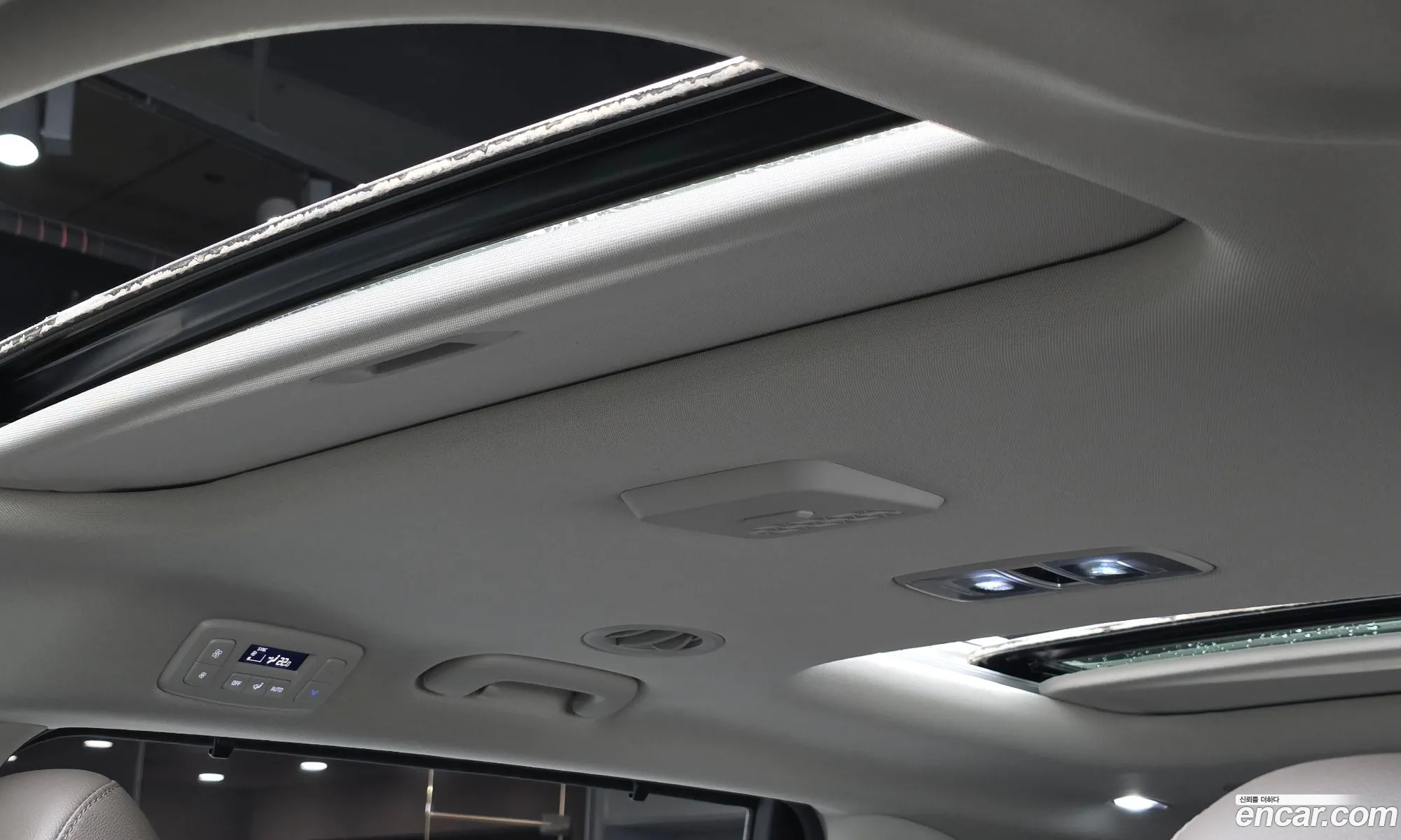 Kia Carnival 2024 — 30