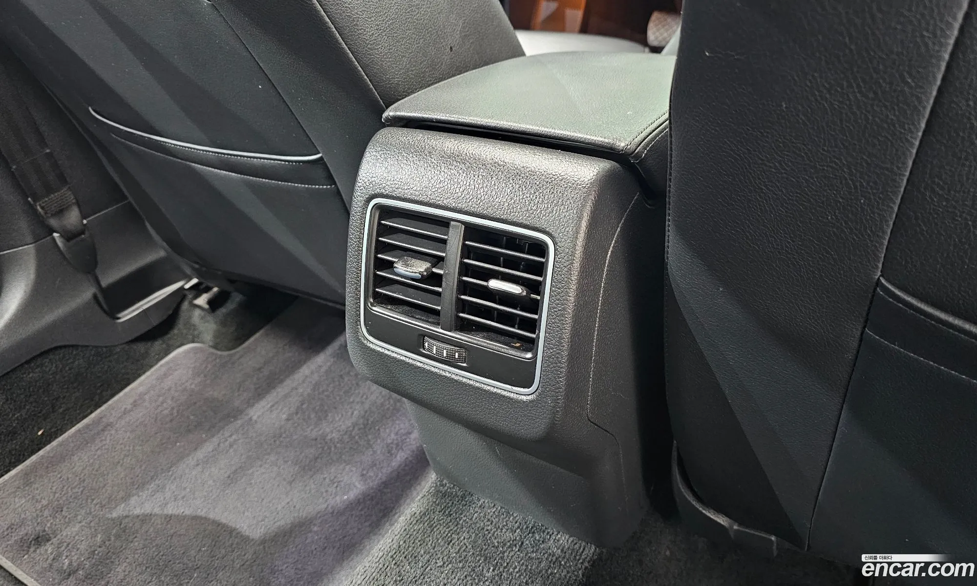 Volkswagen Passat 2014 1VWZZZA3ZEC063733 — 4