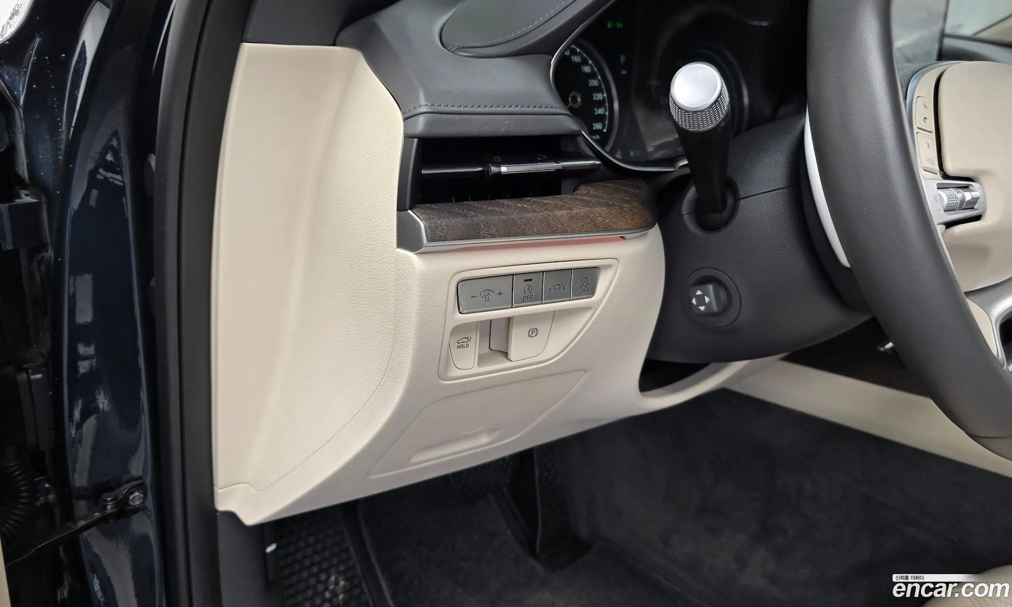 Genesis G80 2020 KMTGB41CBMU050114 — 3
