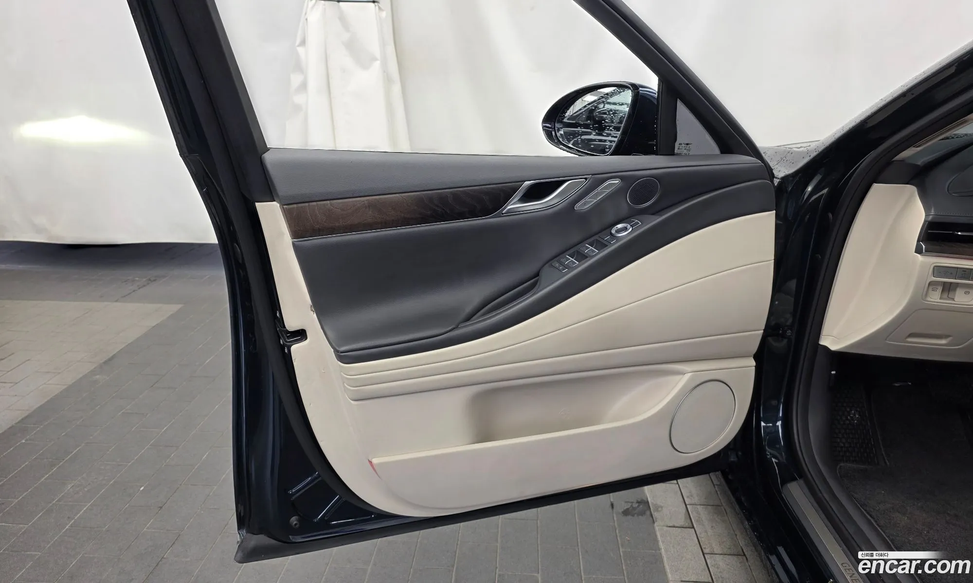 Genesis G80 2020 KMTGB41CBMU050114 — 20