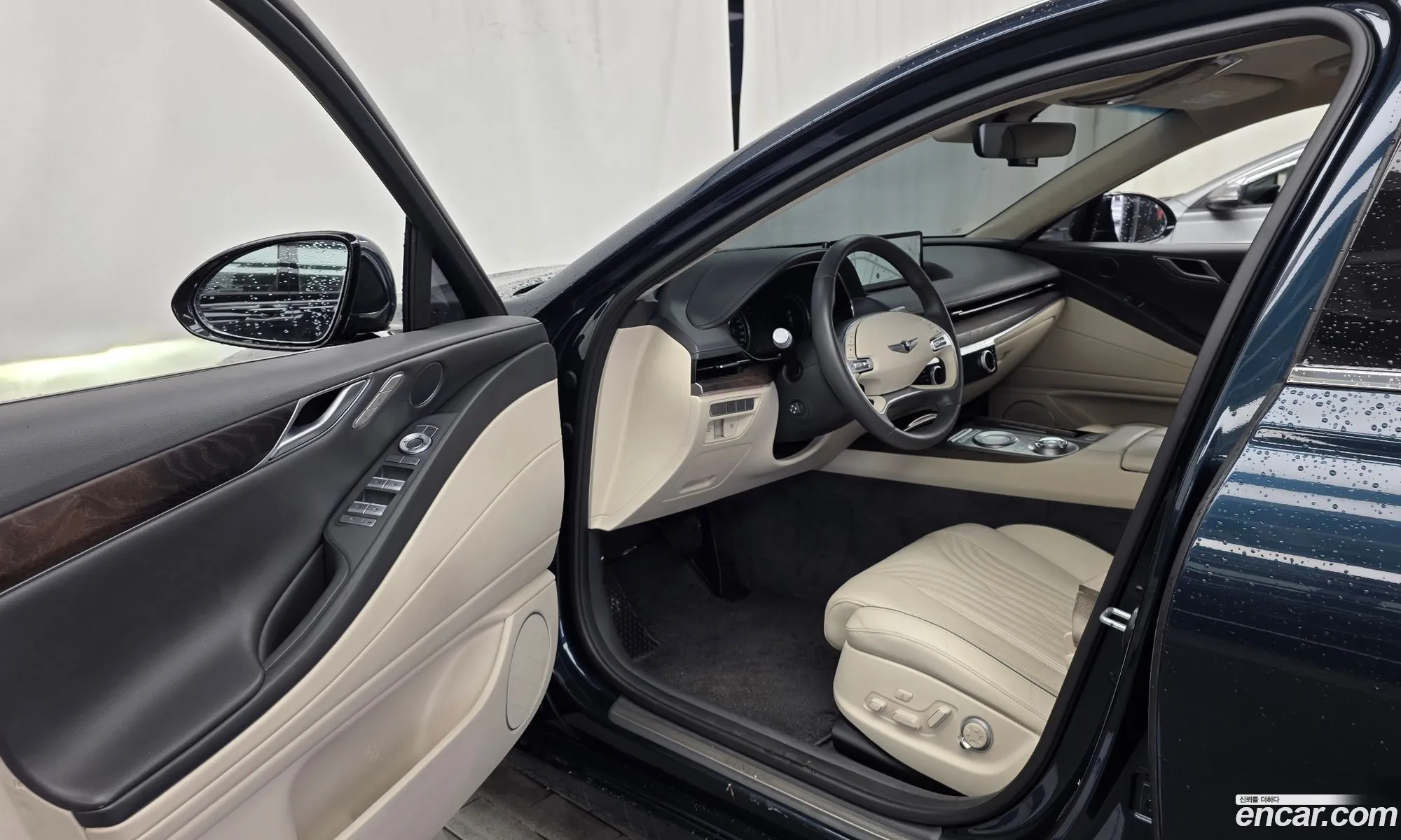 Genesis G80 2020 KMTGB41CBMU050114 — 8