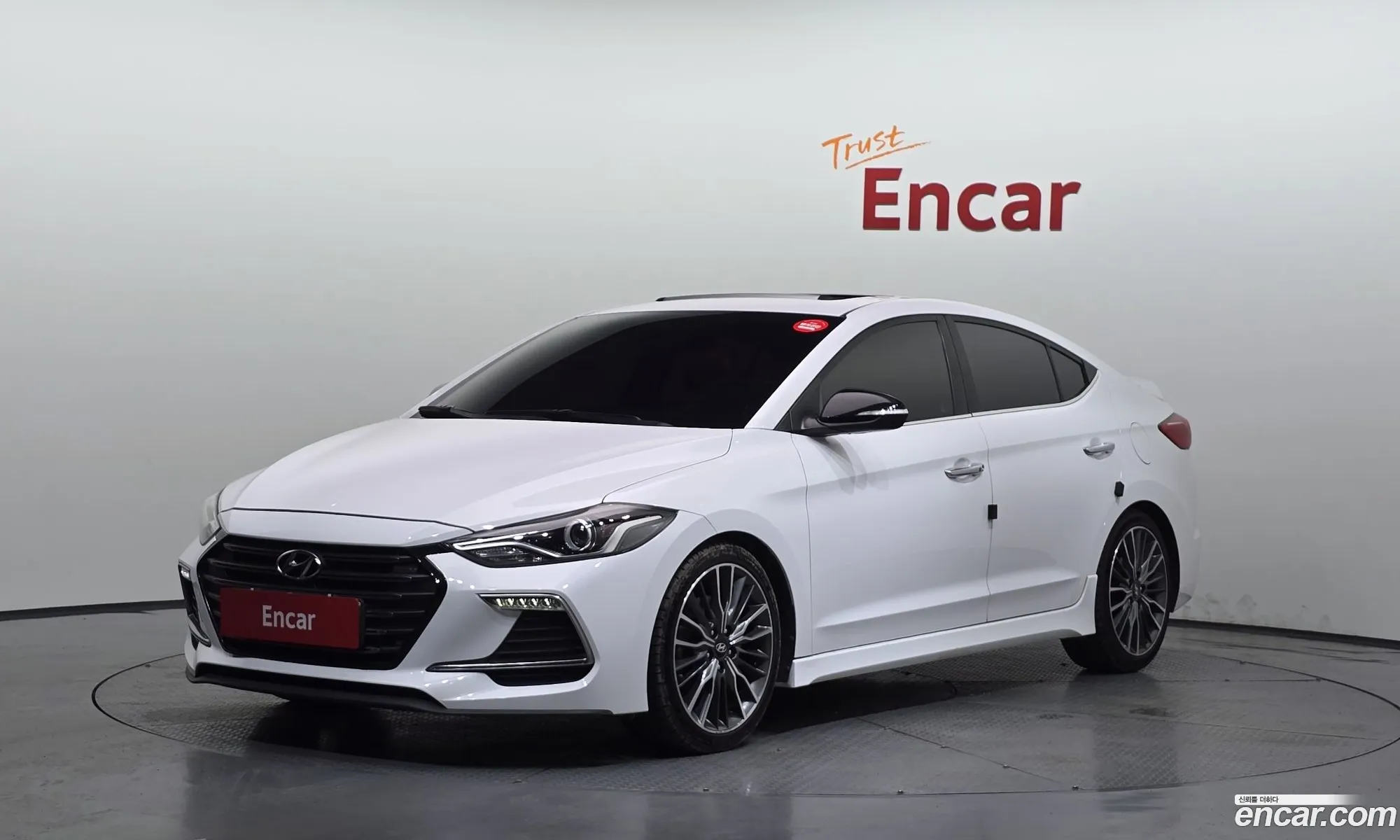 Hyundai Elantra AD 2016 — 13