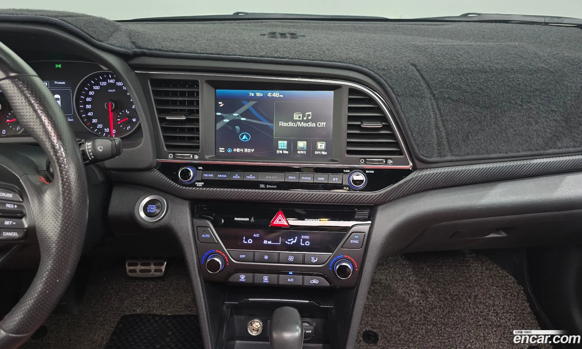 Hyundai Elantra AD 2016 — 18