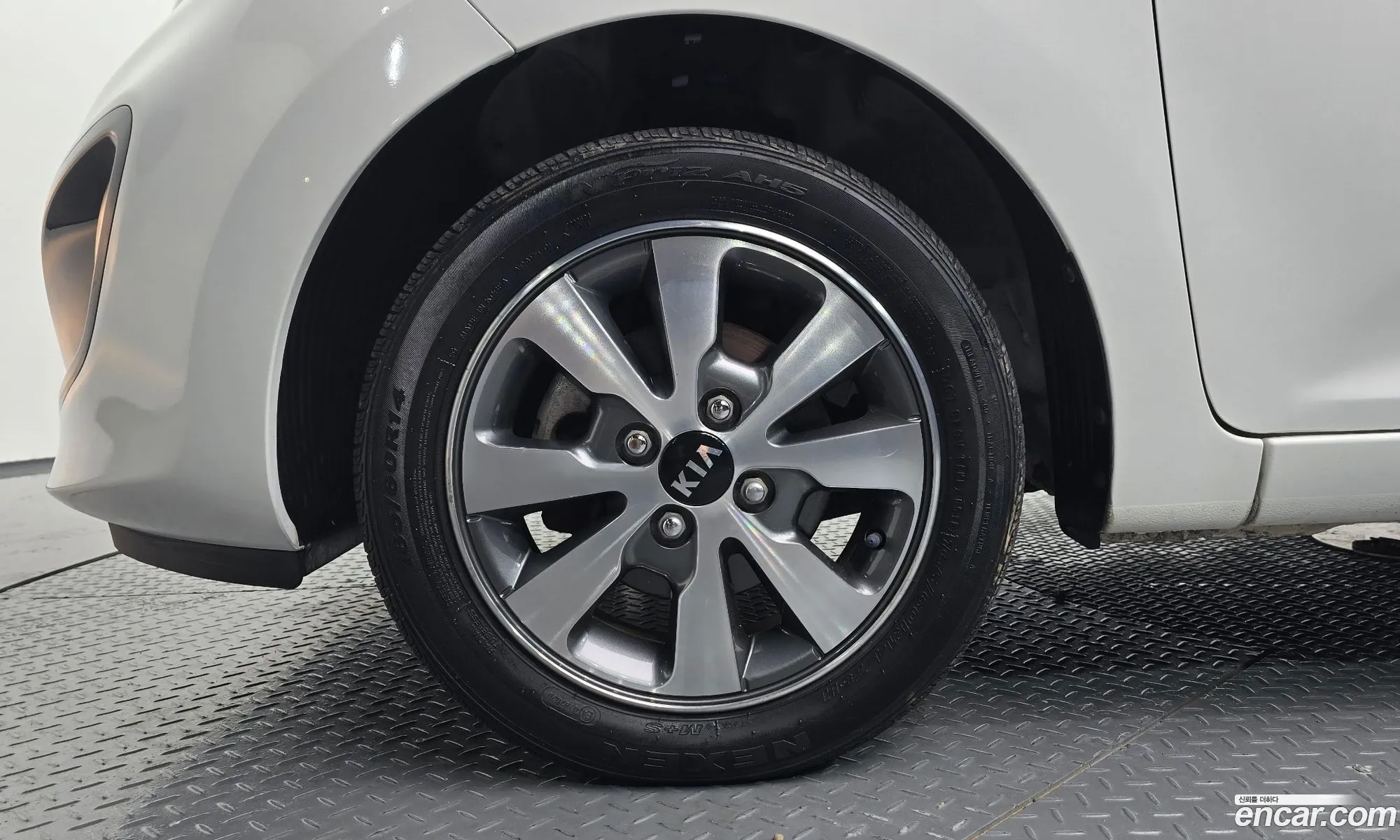 Kia Morning 2014 KNABX511BFT918337 — 9