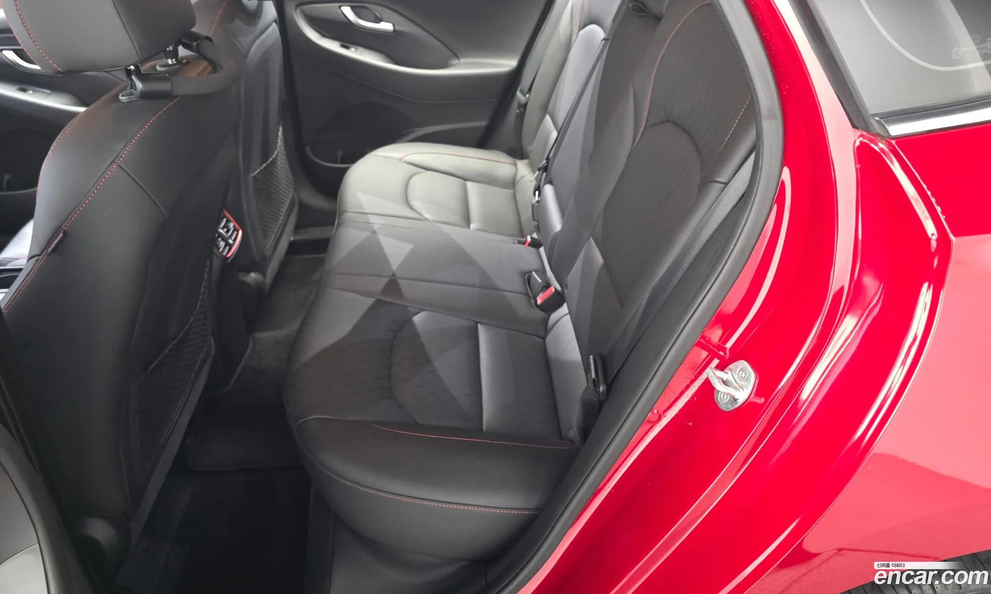 Hyundai i30 2018 KMHH151AGJU046797 — 4