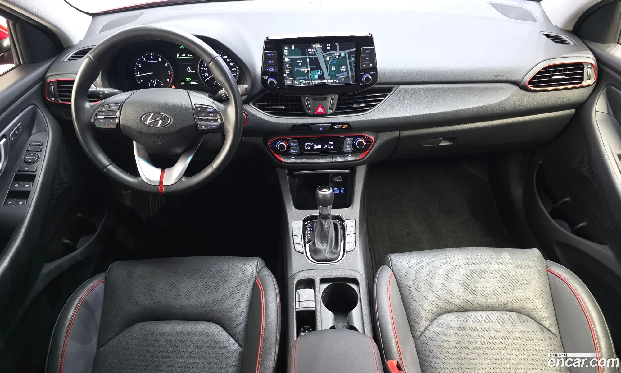 Hyundai i30 2018 KMHH151AGJU046797 — 2
