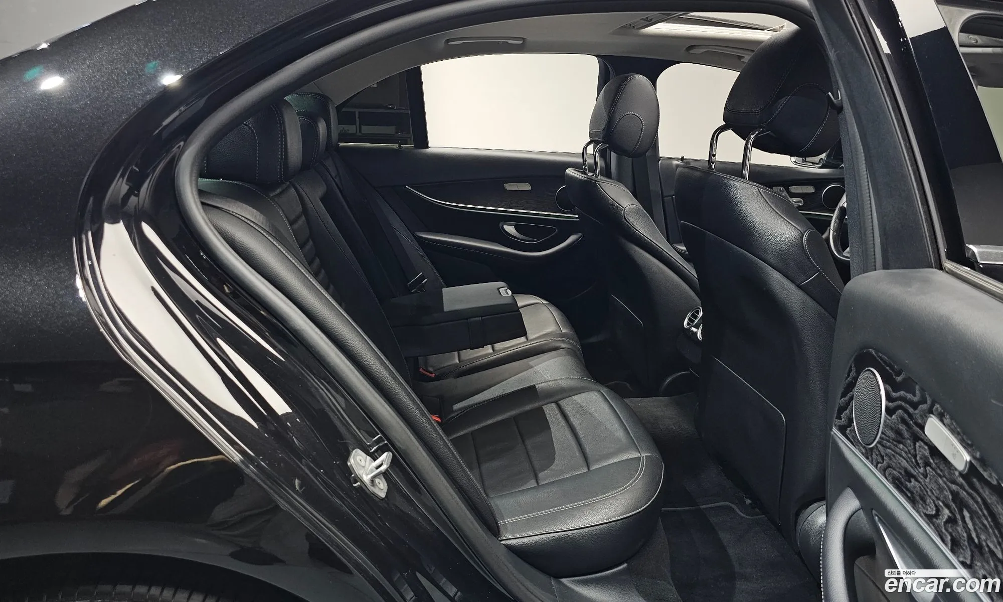 Mercedes-Benz E-Class W213 2017 WDDZF4CB9JA301992 — 20