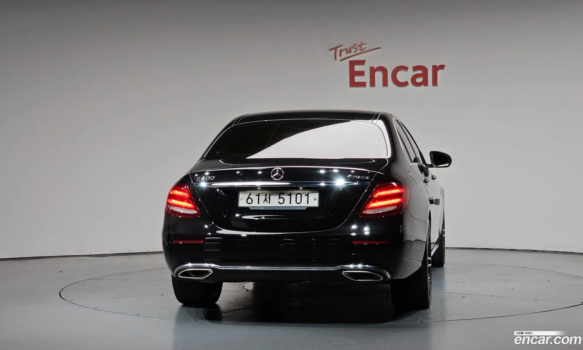 Mercedes-Benz E-Class W213 2017 WDDZF4CB9JA301992 — 30