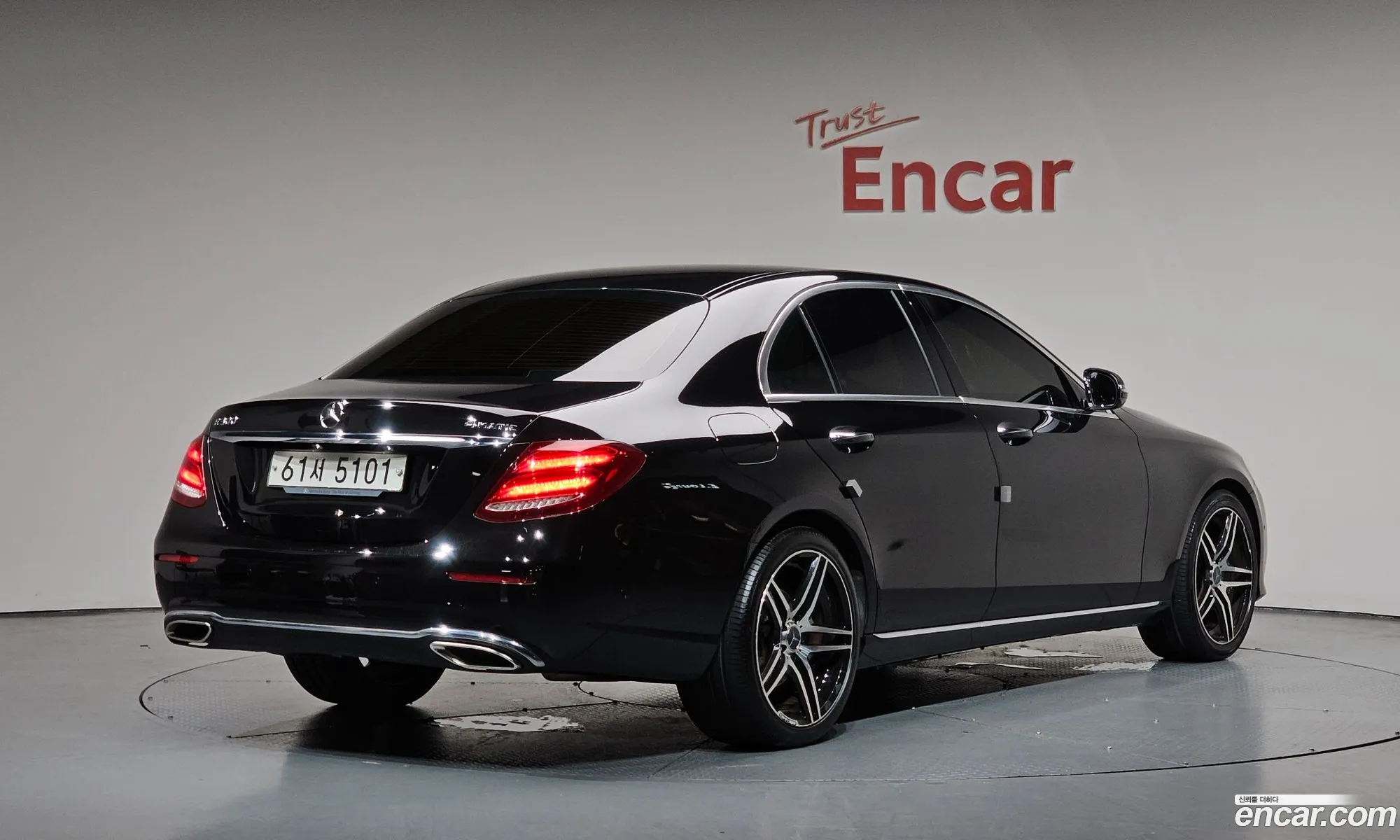 Mercedes-Benz E-Class W213 2017 WDDZF4CB9JA301992 — 5