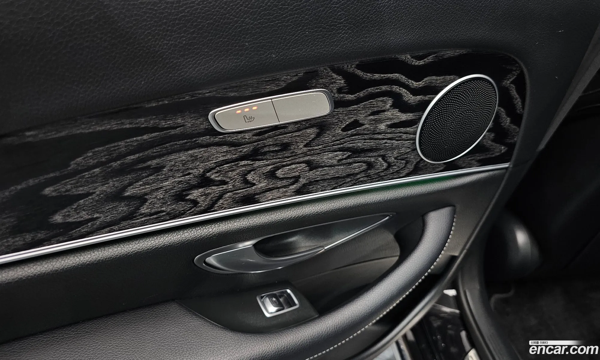 Mercedes-Benz E-Class W213 2017 WDDZF4CB9JA301992 — 4