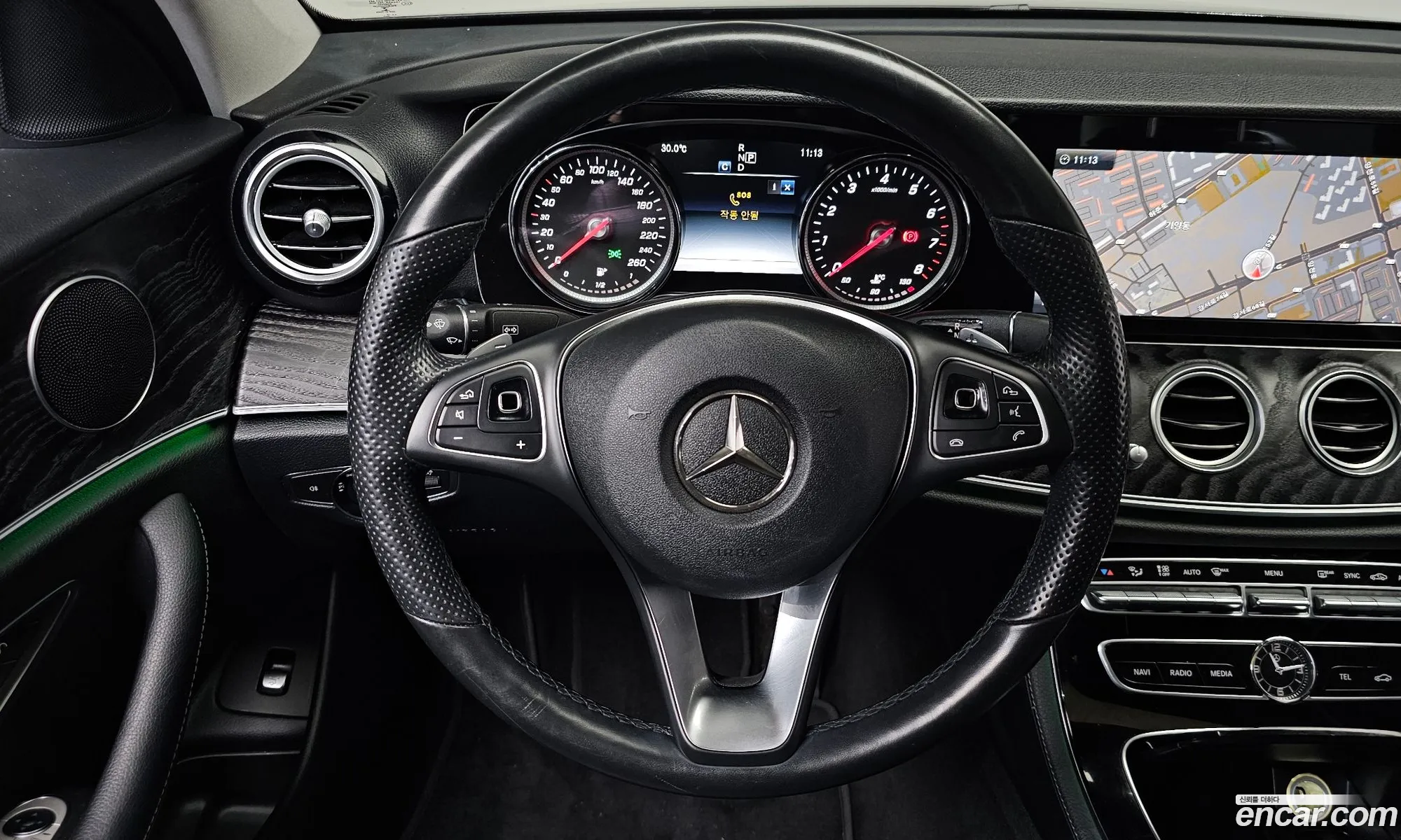 Mercedes-Benz E-Class W213 2017 WDDZF4CB9JA301992 — 10