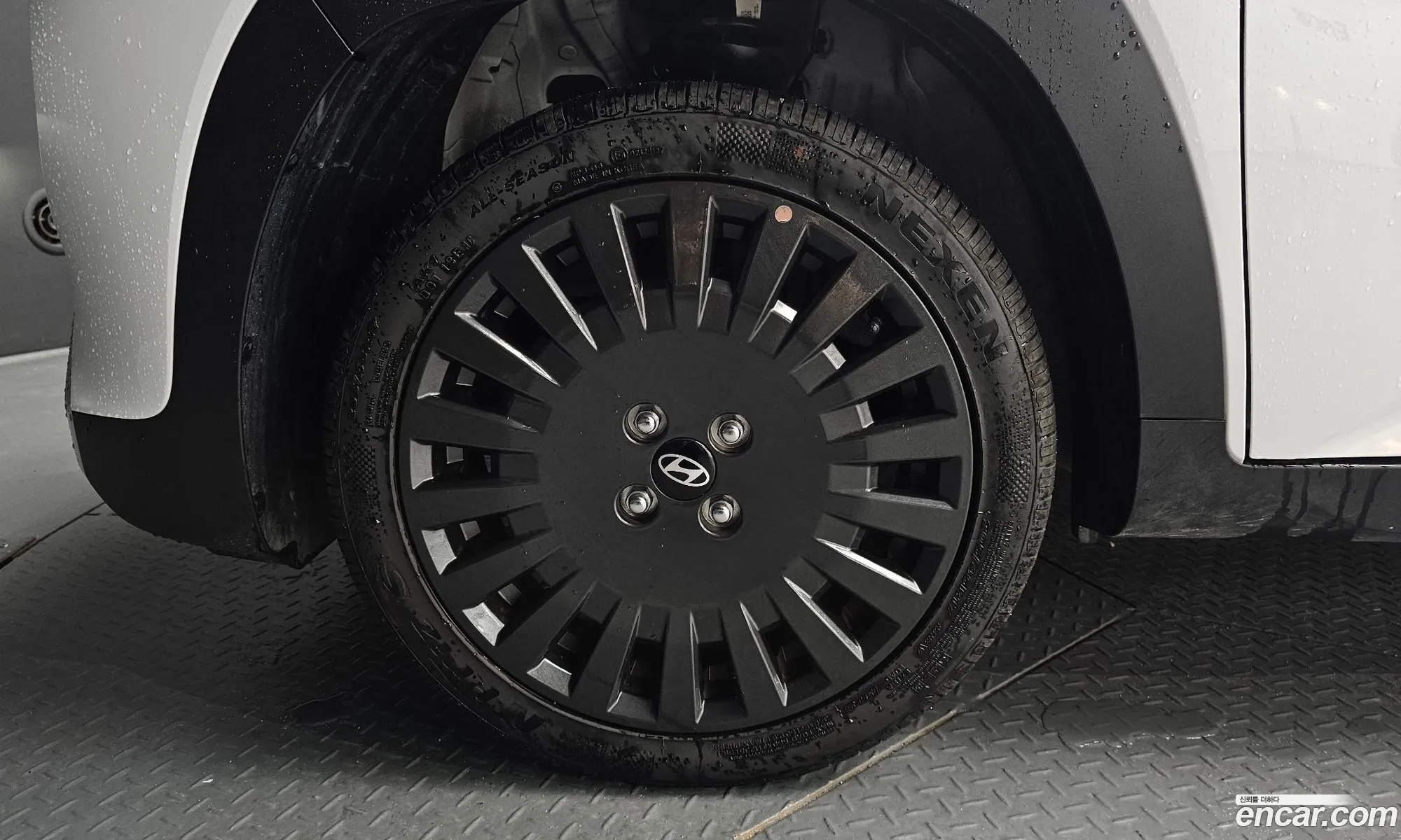 Hyundai Casper 2025 KMHB5516BTW146181 — 14
