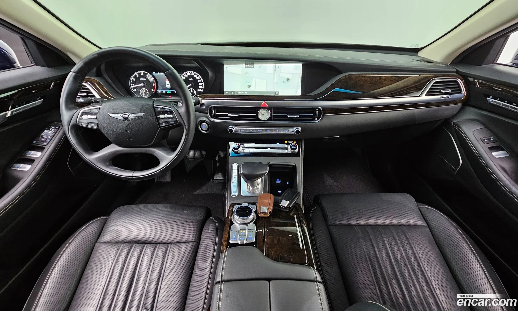 Genesis G90 2021 KMHG241DDMU091392 — 9