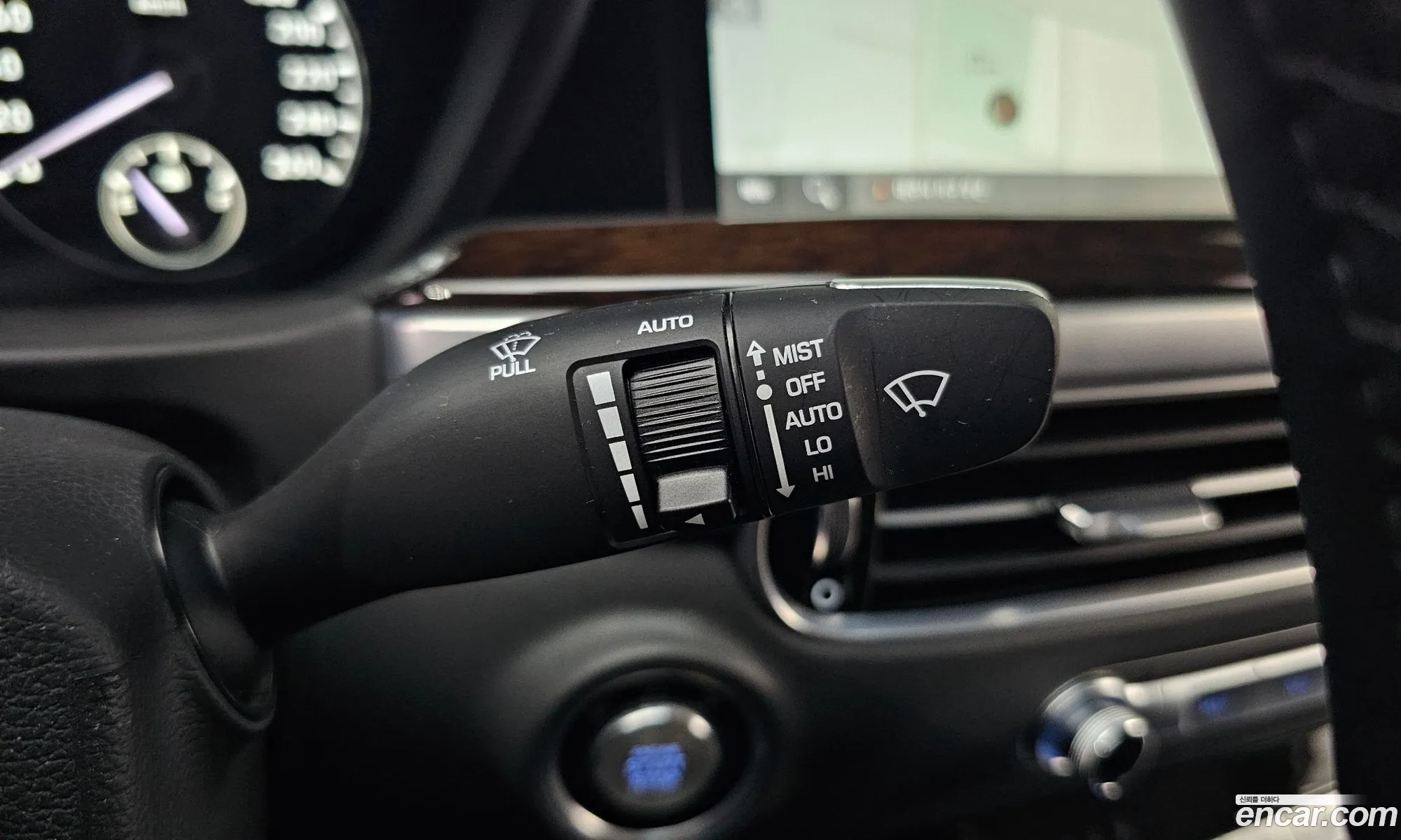 Genesis G90 2021 KMHG241DDMU091392 — 12