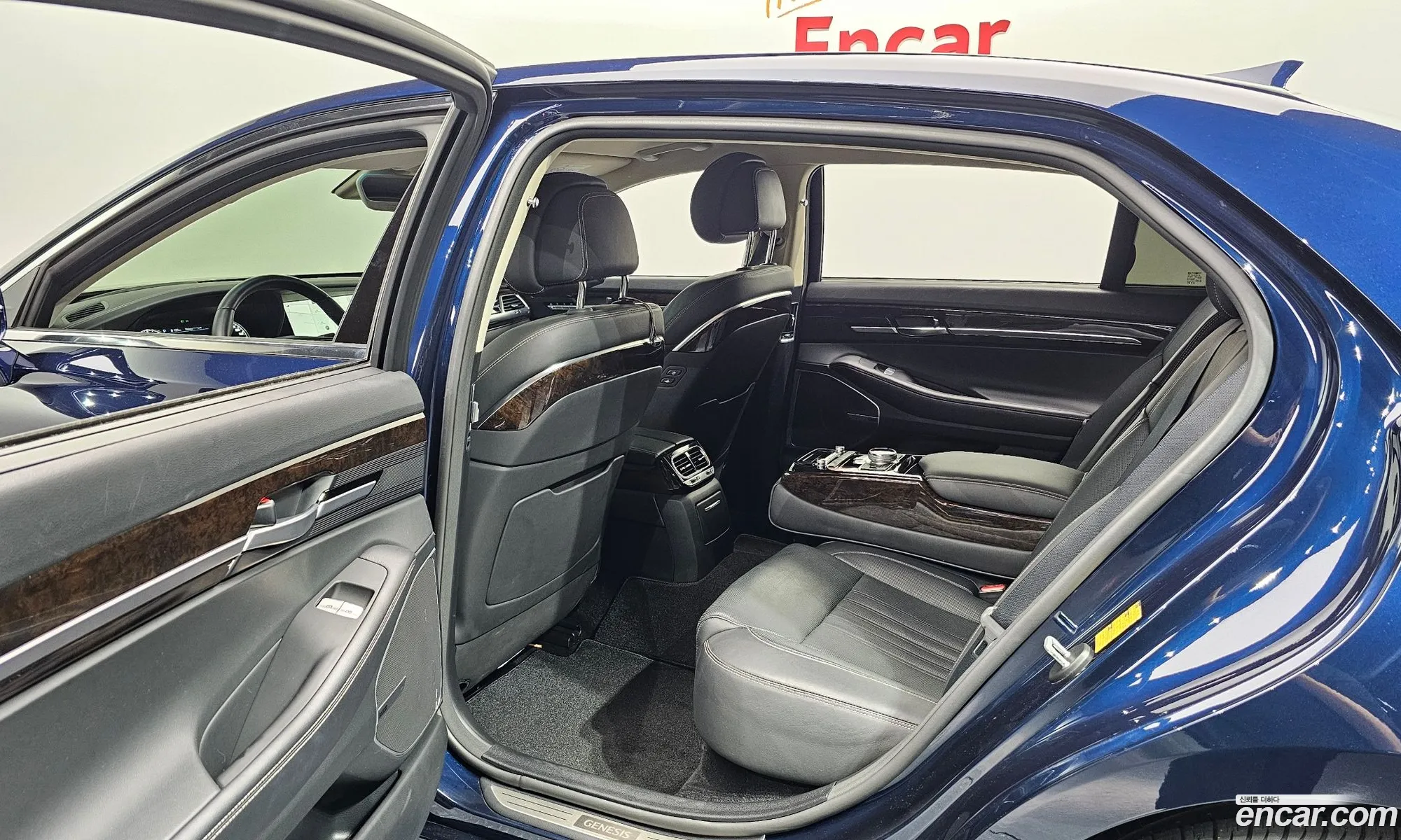 Genesis G90 2021 KMHG241DDMU091392 — 29