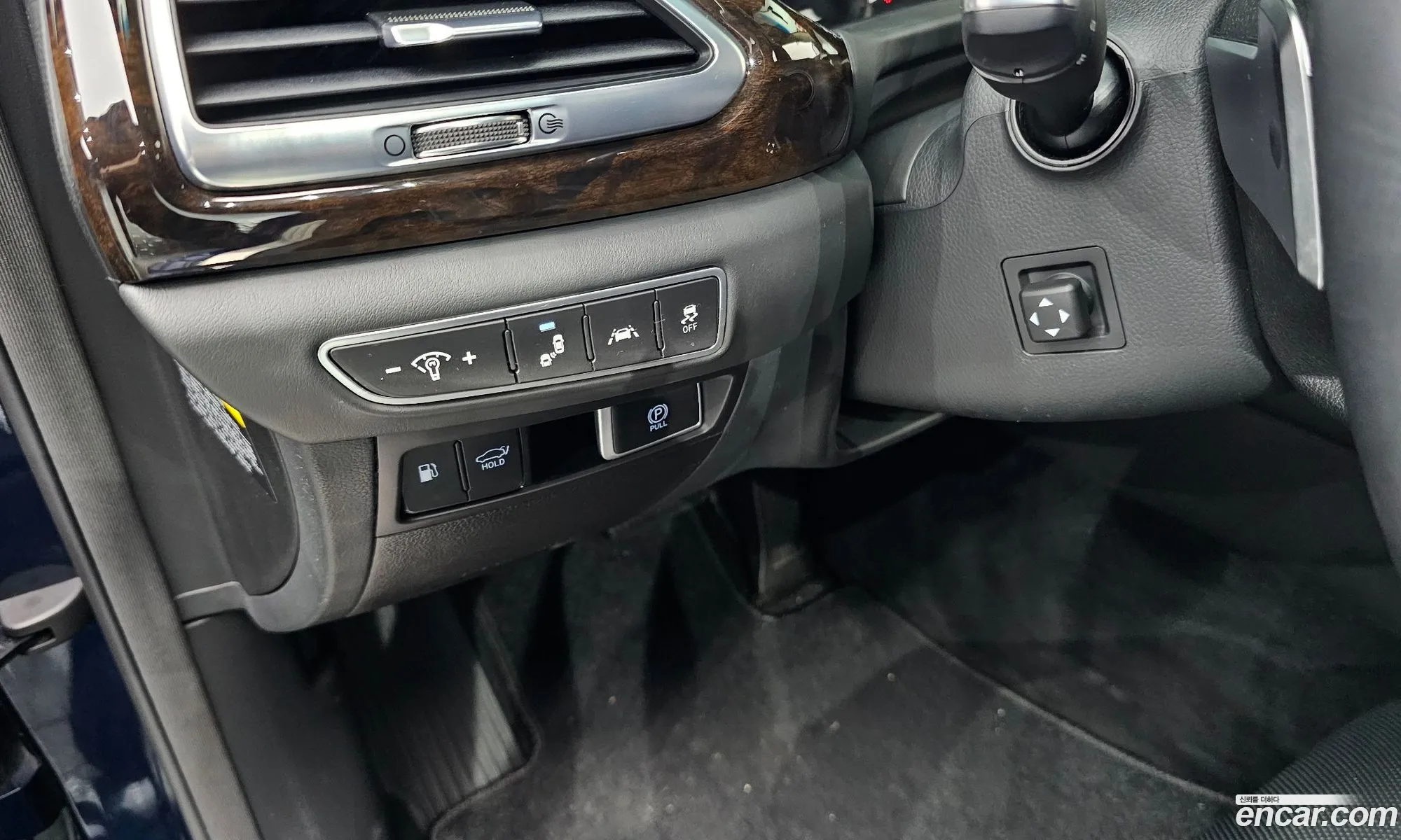 Genesis G90 2021 KMHG241DDMU091392 — 26
