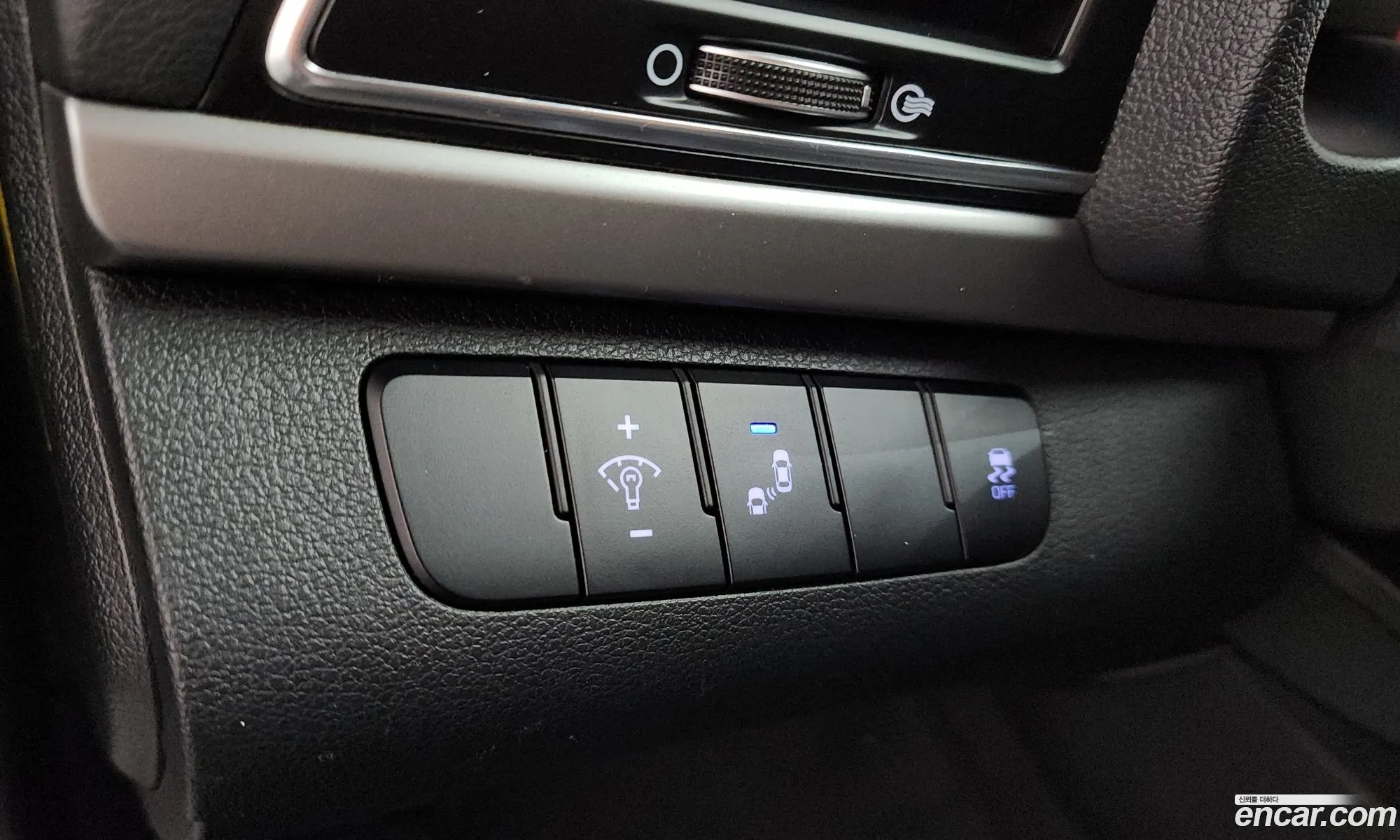 Hyundai Elantra AD 2018 — 21