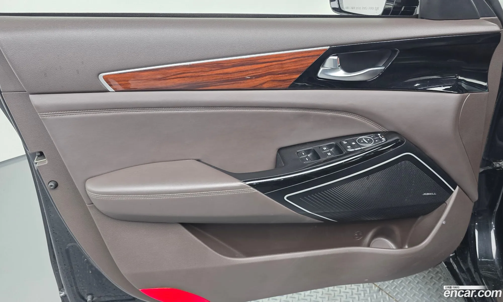 Kia K7 2016 — 28